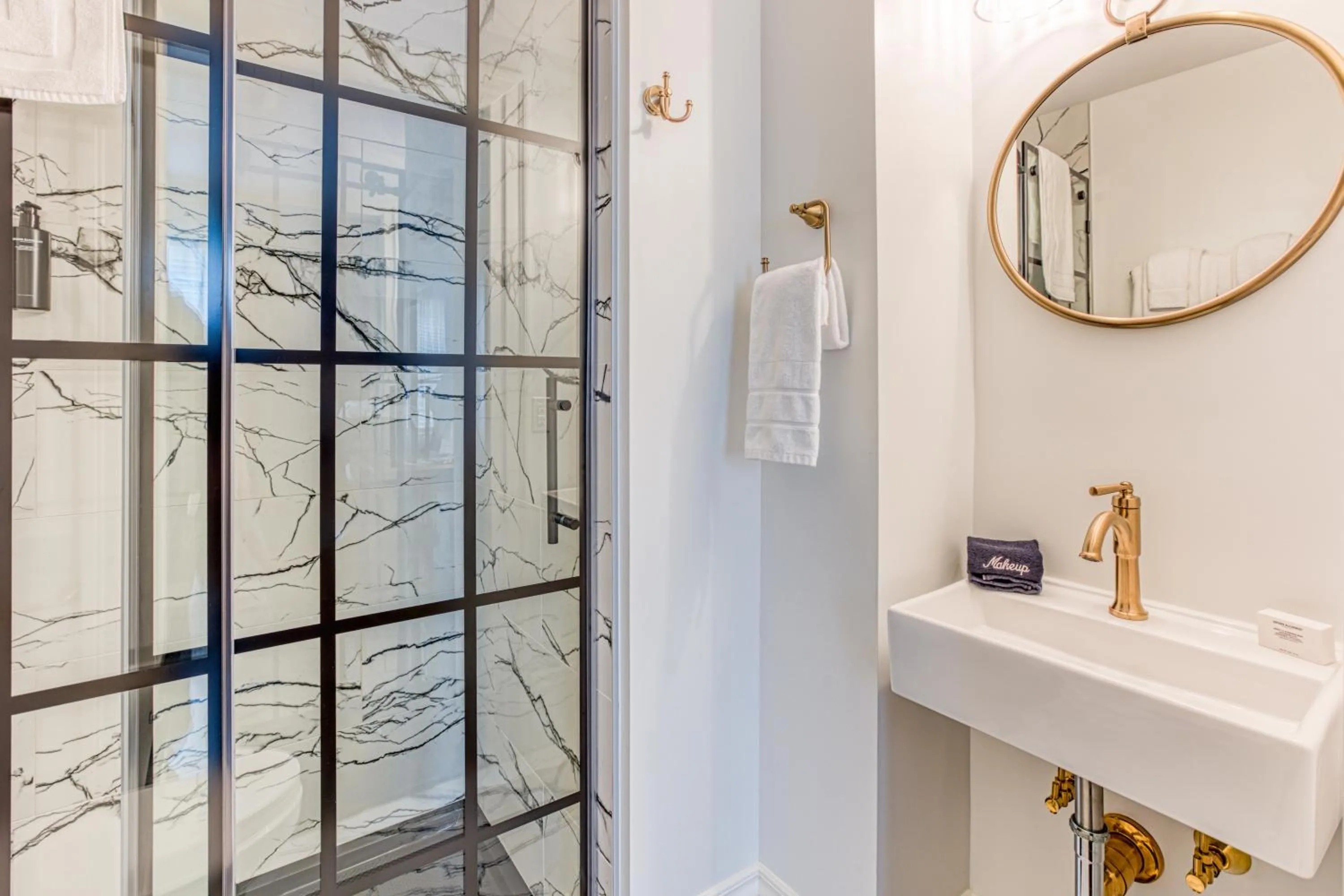 Bathroom in Doctor Sax House
