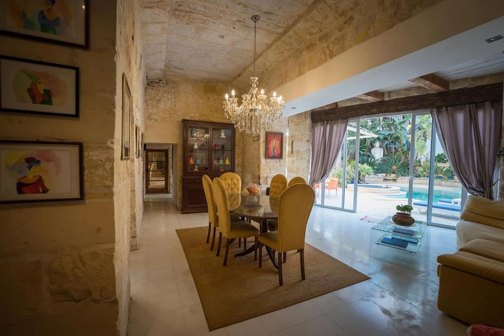 Dining area in Villa Buddha