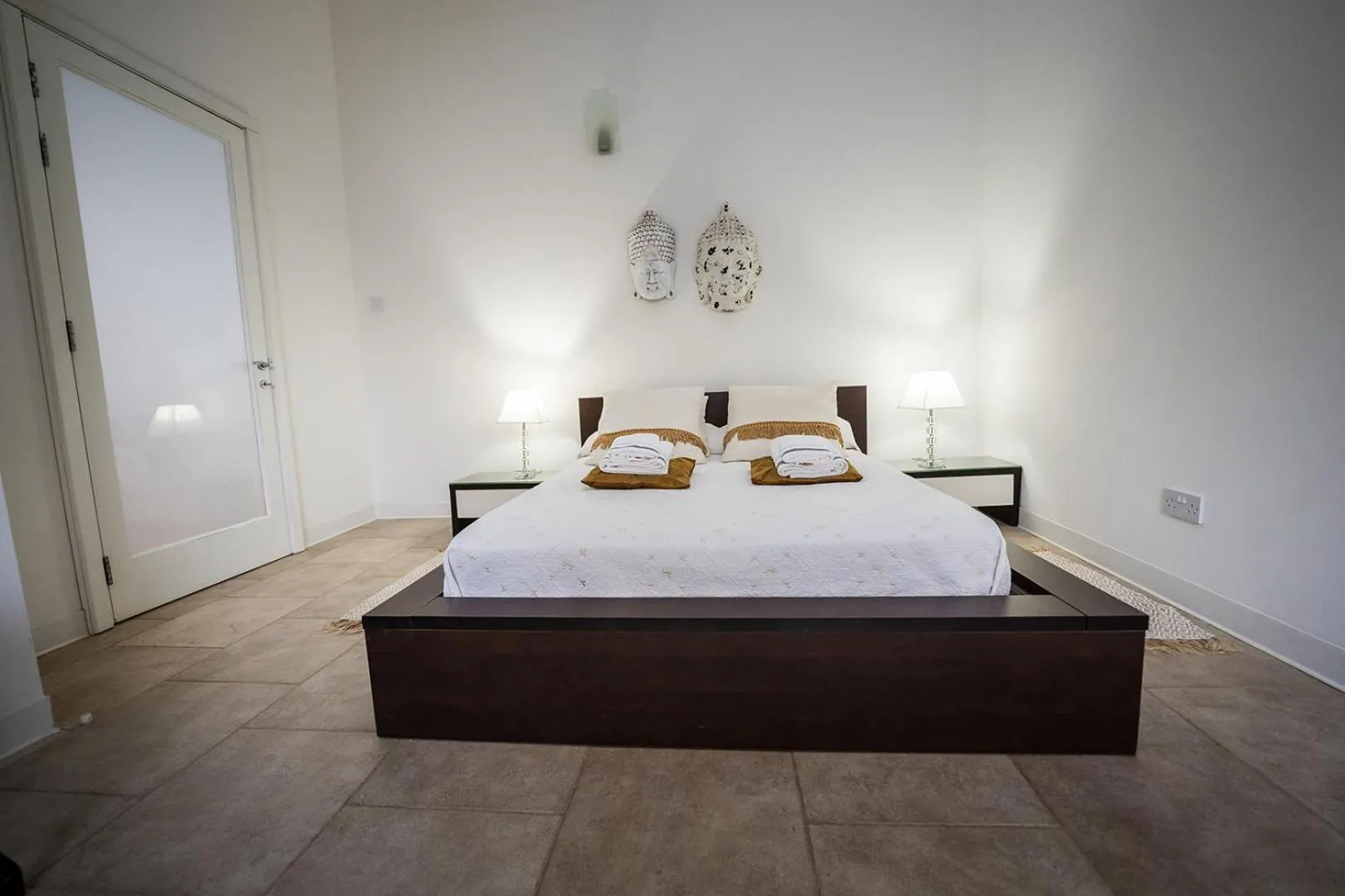 Bedroom, Bed in Villa Buddha