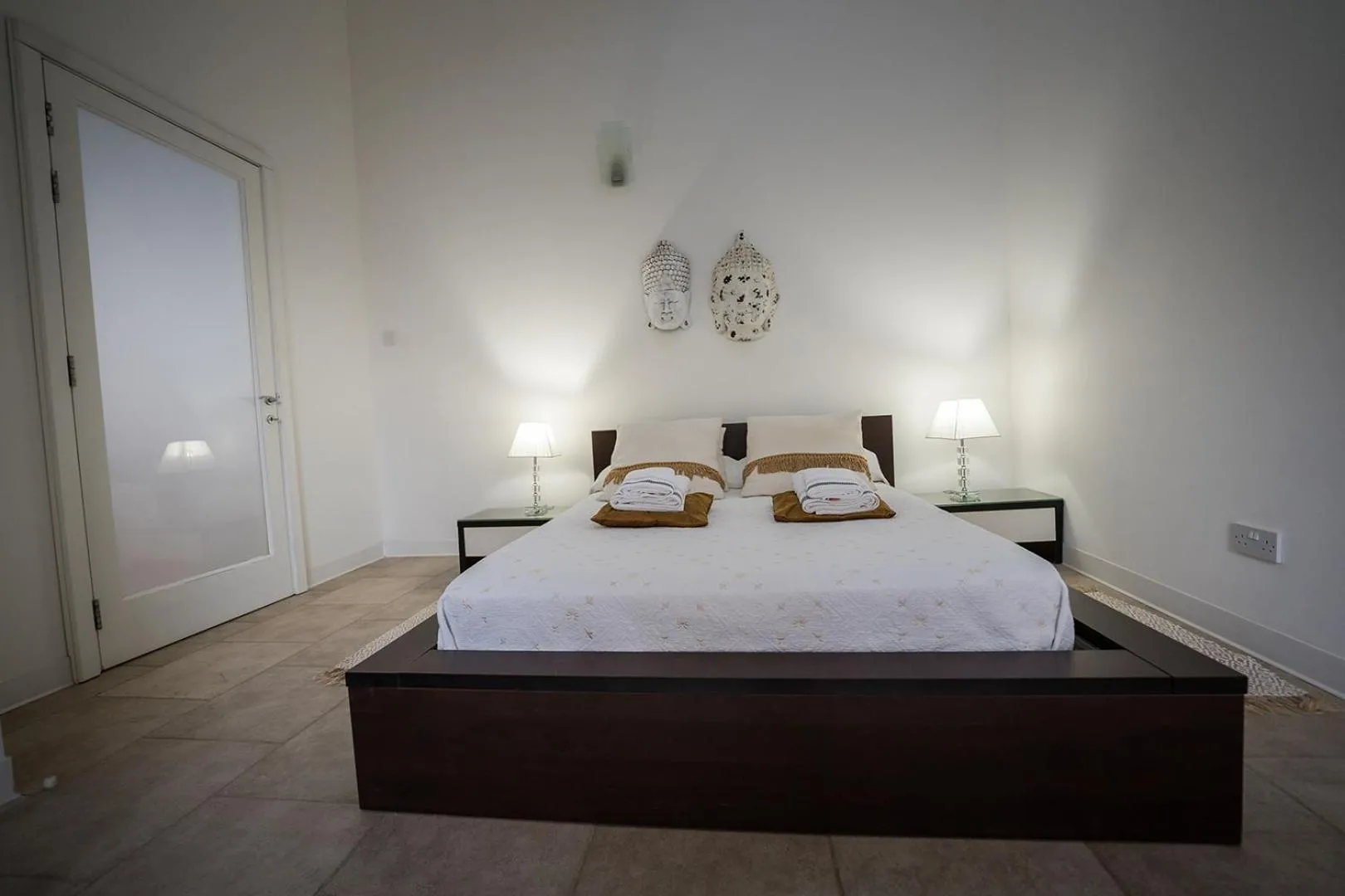 Bedroom, Bed in Villa Buddha