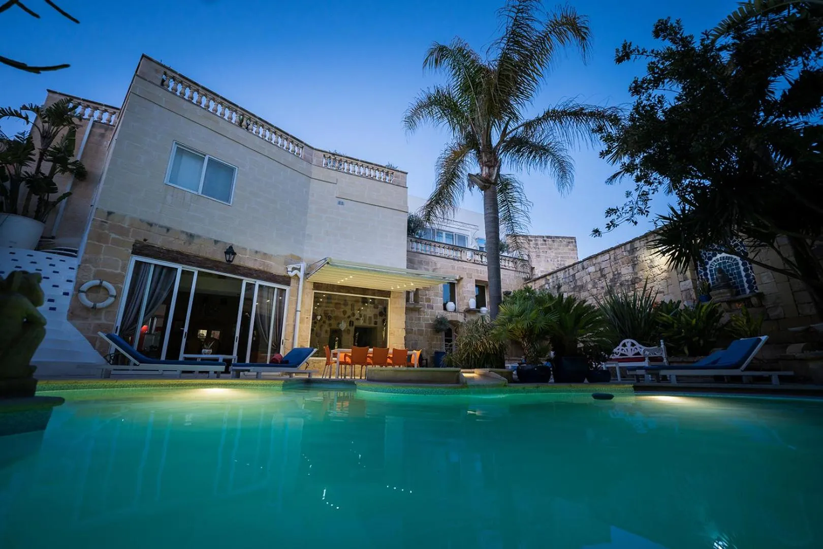 Swimming pool in Villa Buddha