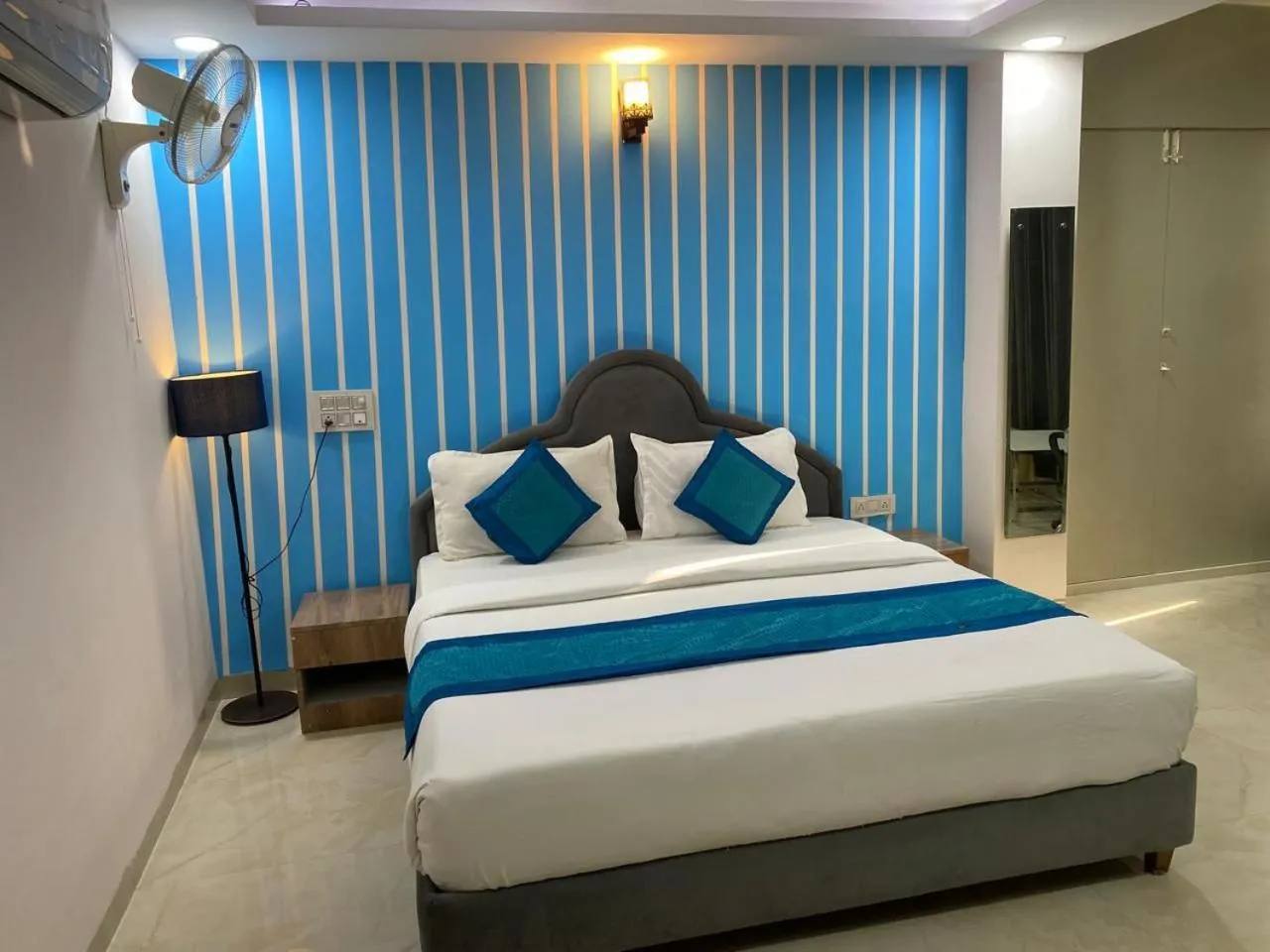 Bed in Immense Residency