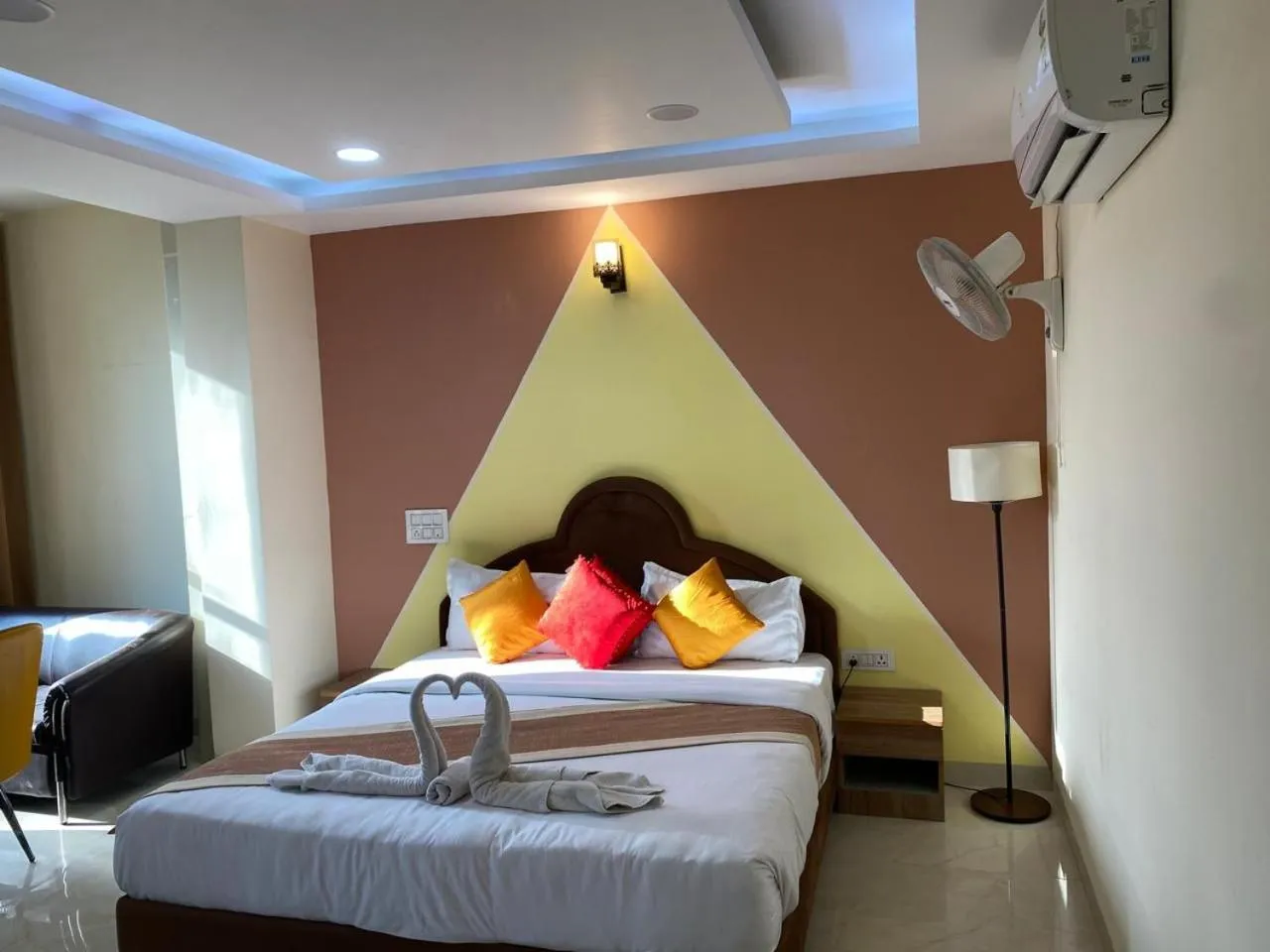 Bed in Immense Residency