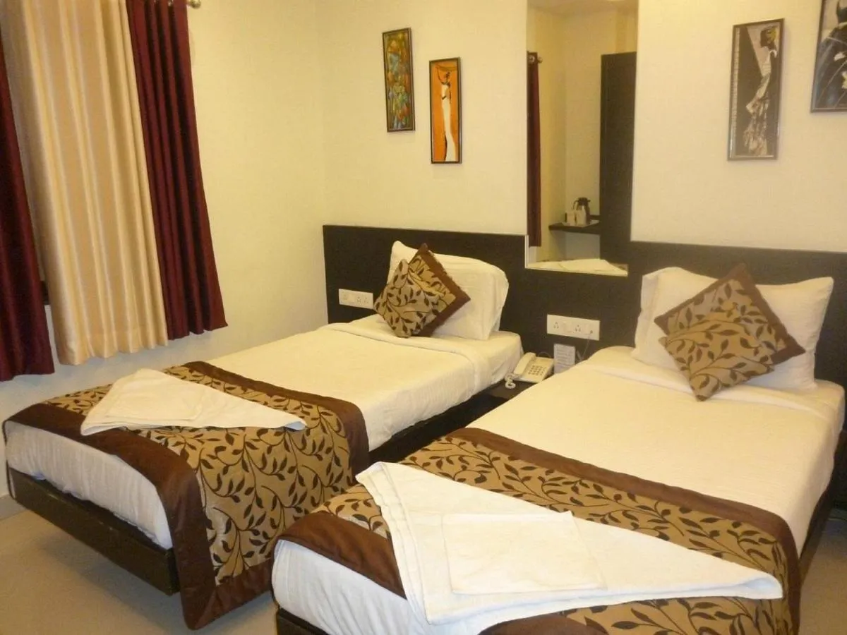 Bed in Hotel Shivam Inn