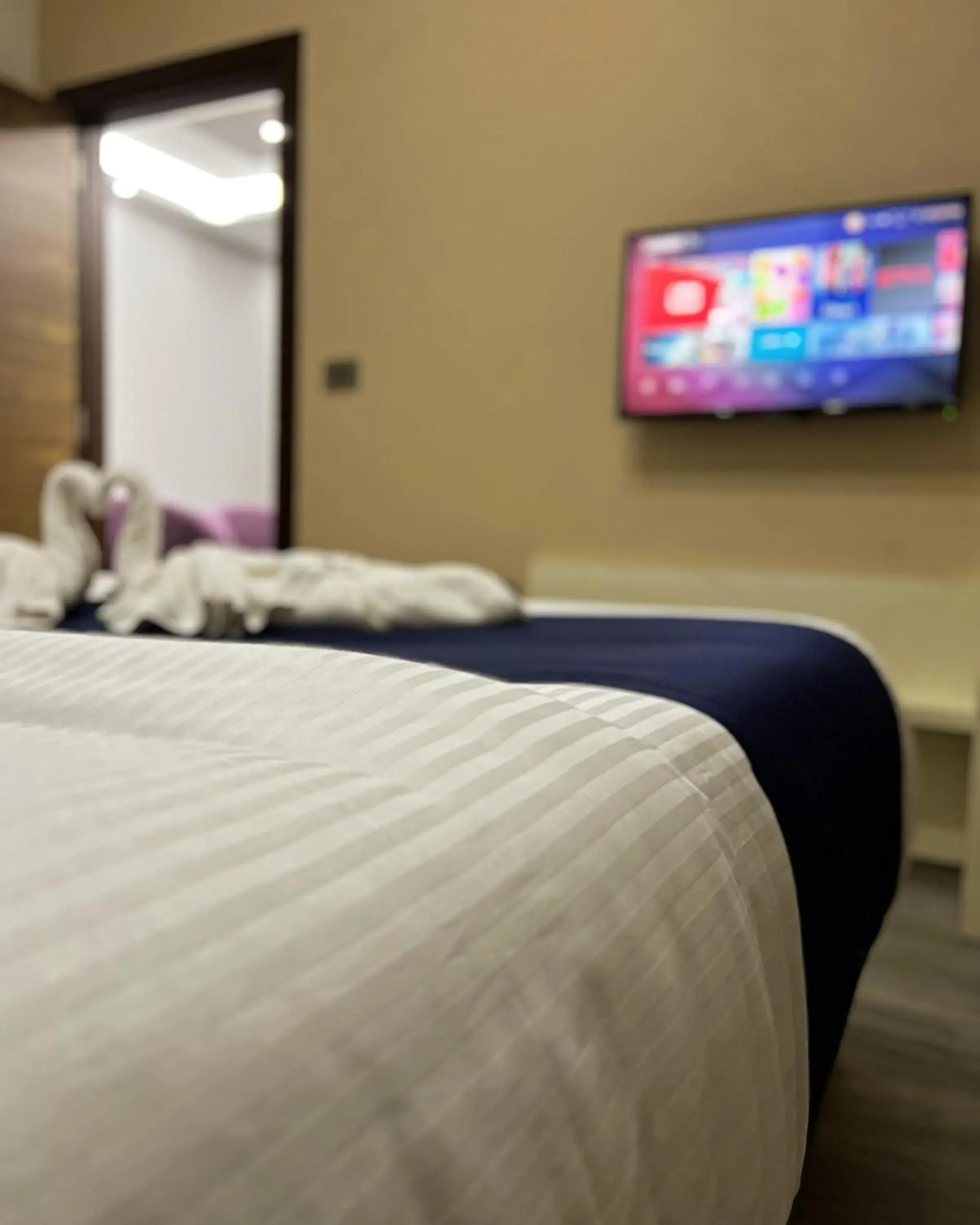 Bed in Matar Residence - Spacious Hotel Suites in Beirut Bed in Matar Residence - Spacious Hotel Suites in Beirut