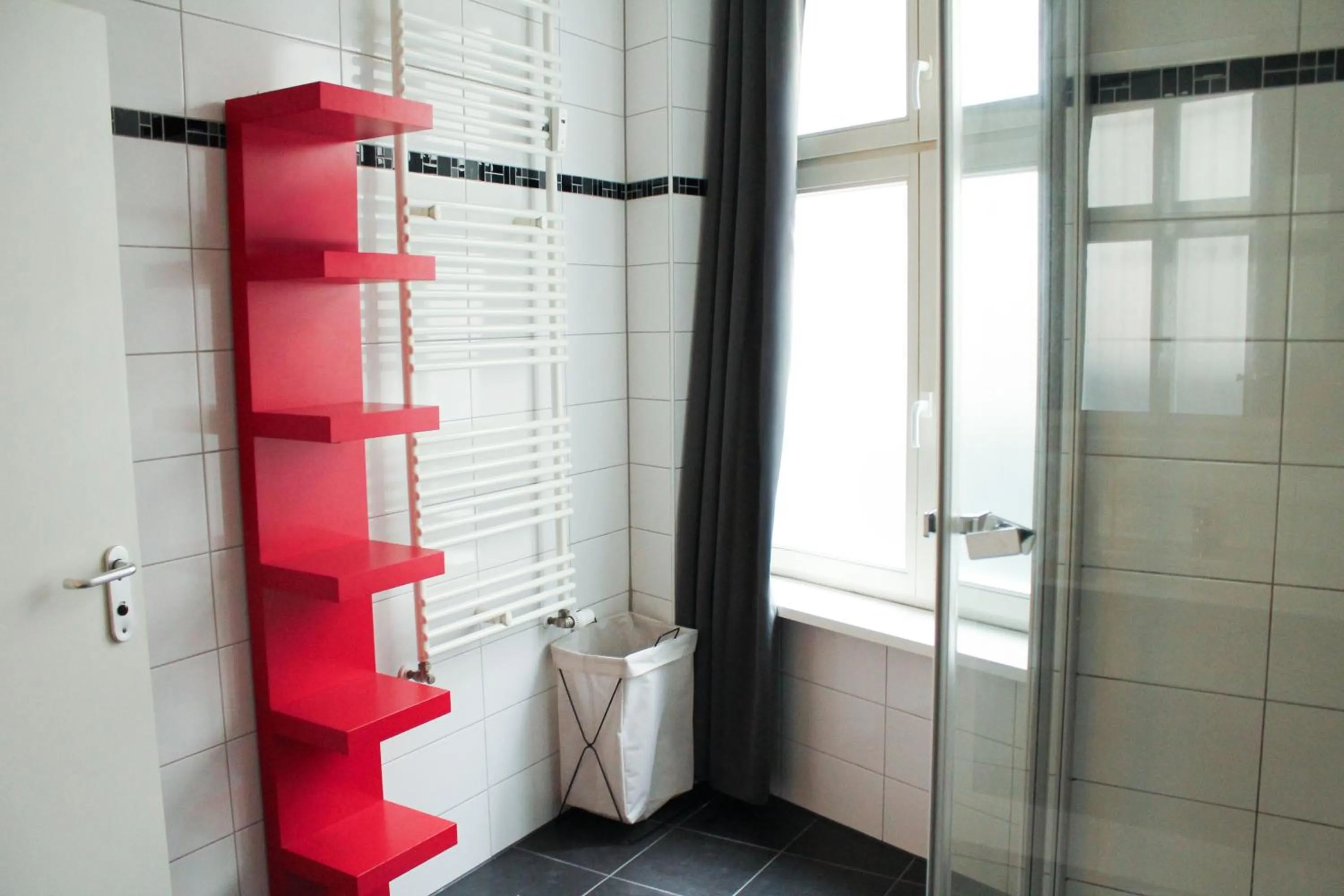 Bathroom in Krummestraße Berlin - Top Unterkunft in Charlottenburg !
