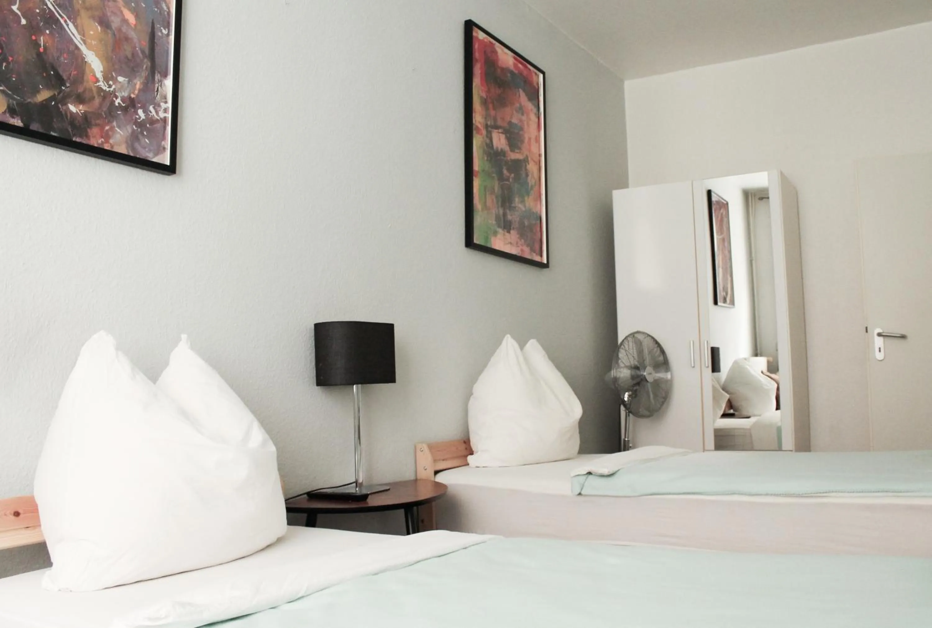 Bedroom, Bed in Krummestraße Berlin - Top Unterkunft in Charlottenburg !