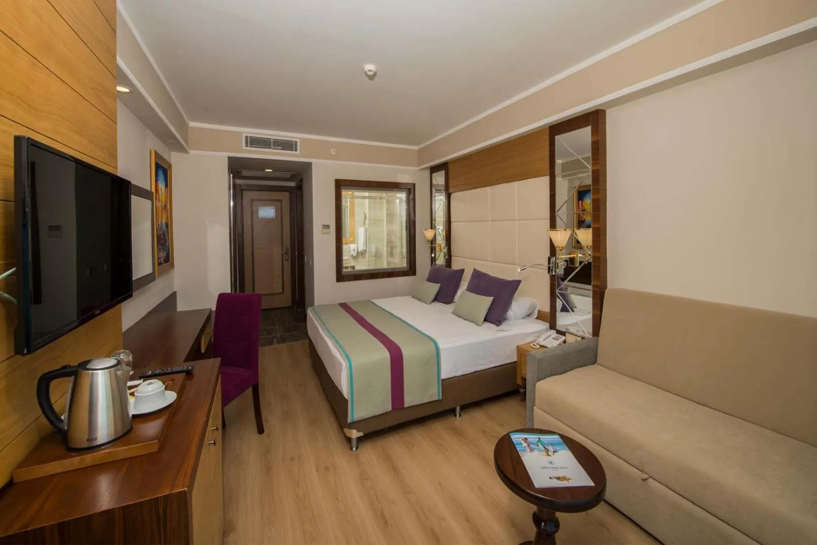 Bed in Dream World Aqua