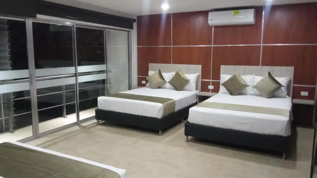 Family Room in Hotel Med 33 Family Room in Hotel Med 33