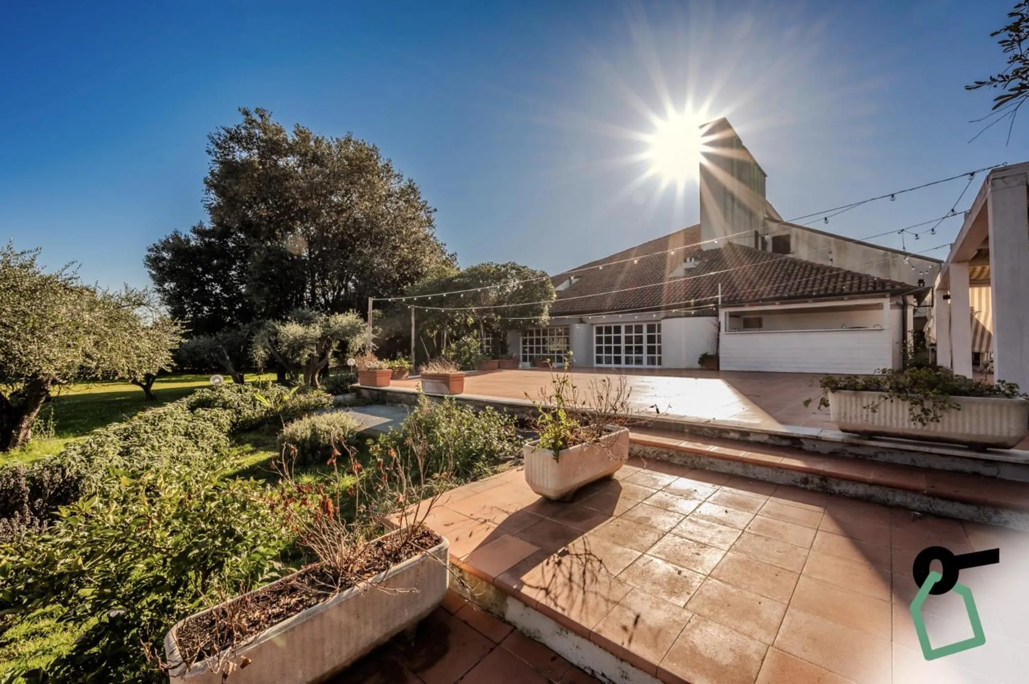 Property building in HOTIDAY Room Collection - Sarzana