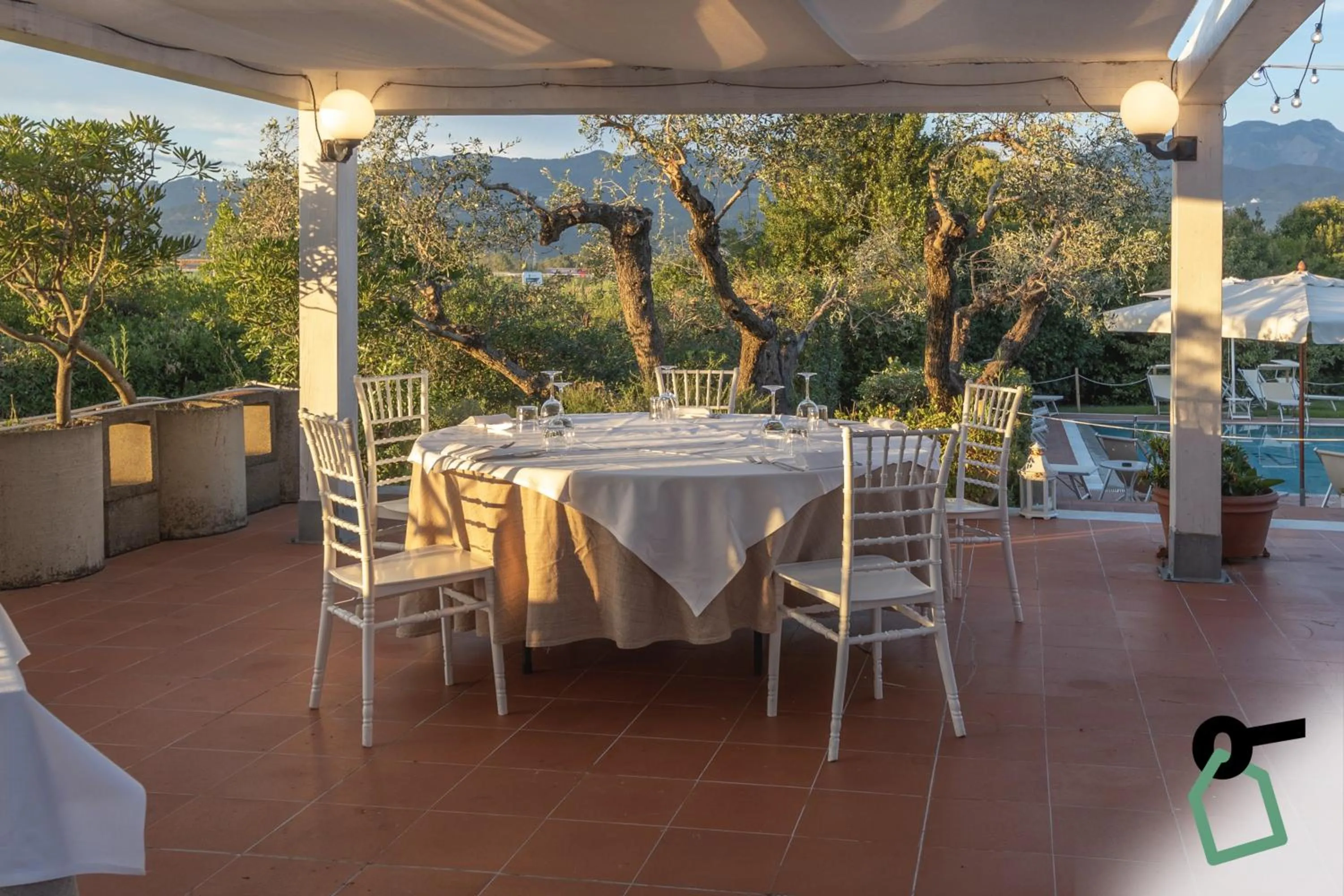 Patio in HOTIDAY Room Collection - Sarzana