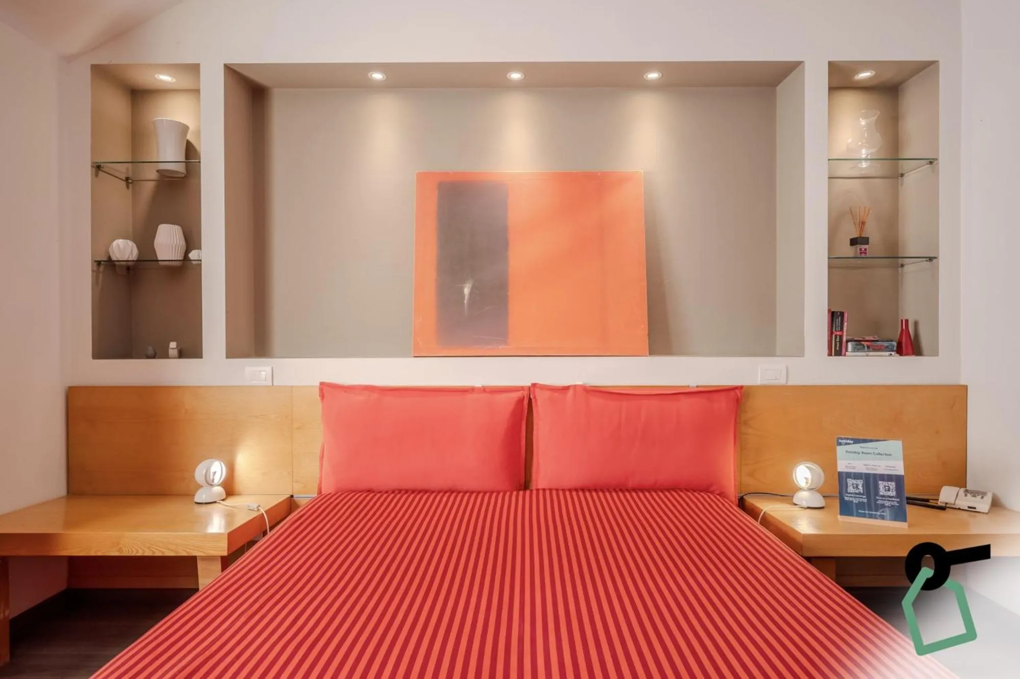 Bed in HOTIDAY Room Collection - Sarzana