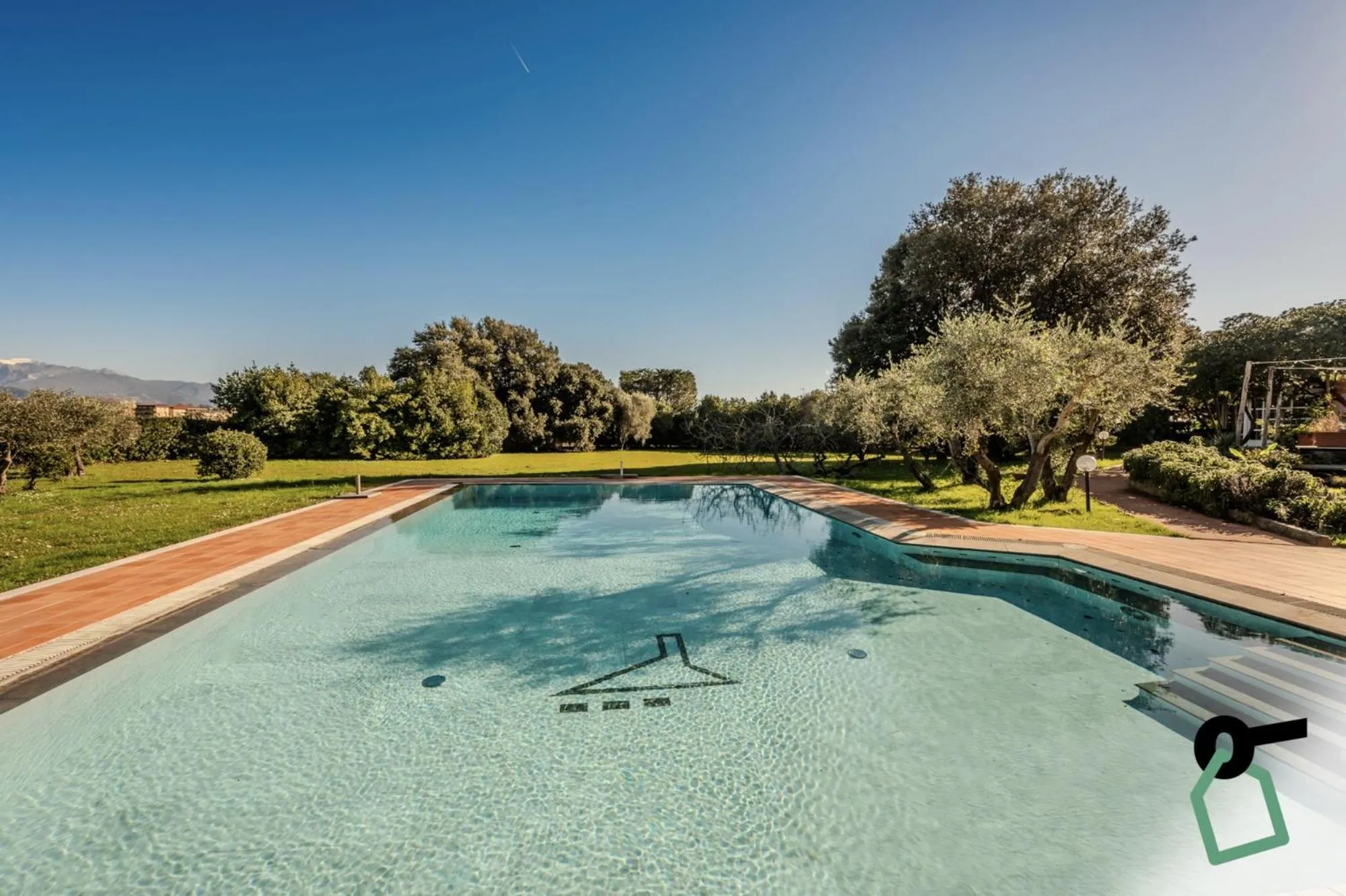 Swimming pool in HOTIDAY Room Collection - Sarzana