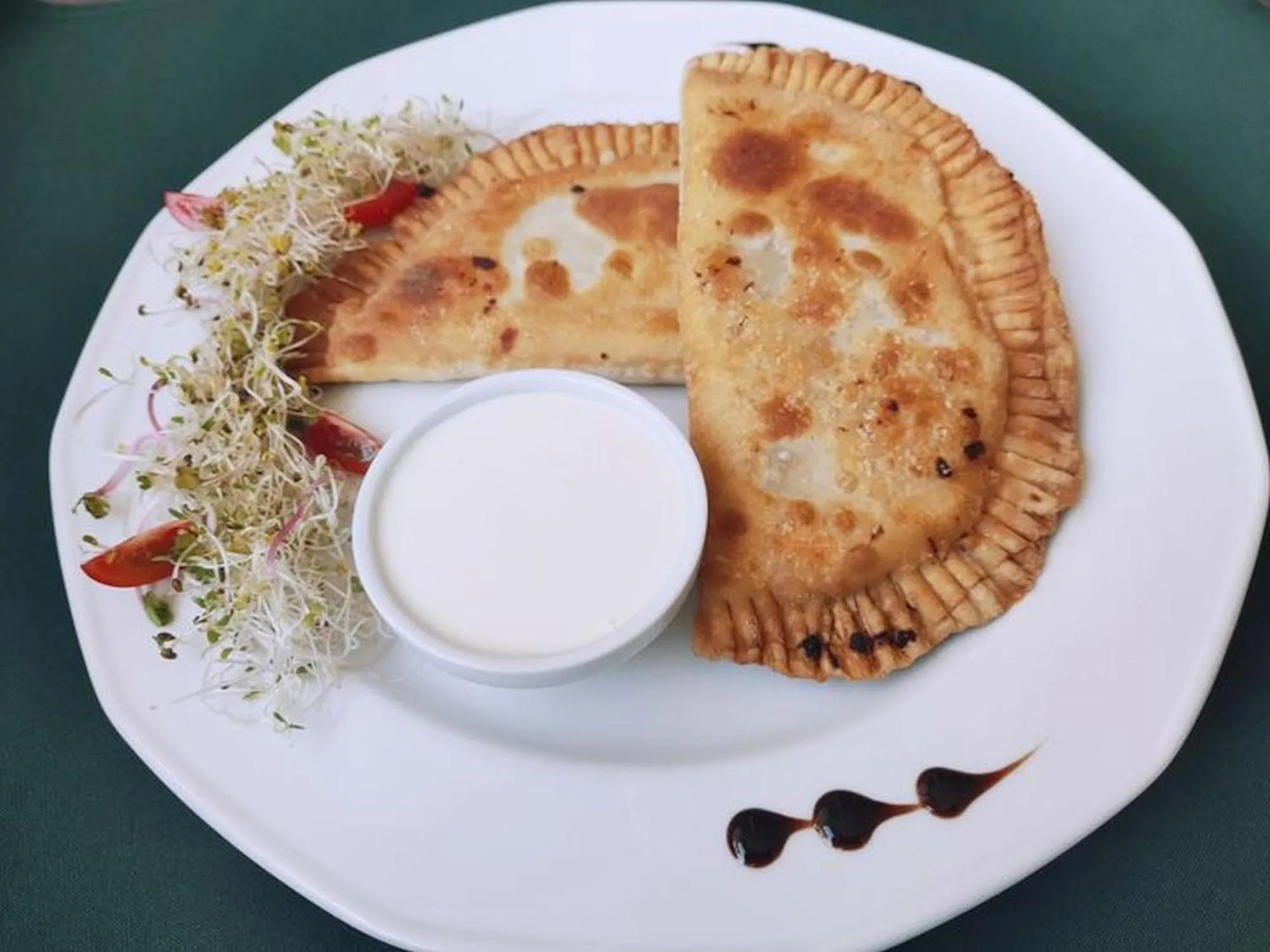 Restaurant/places to eat in Hotel Unibus