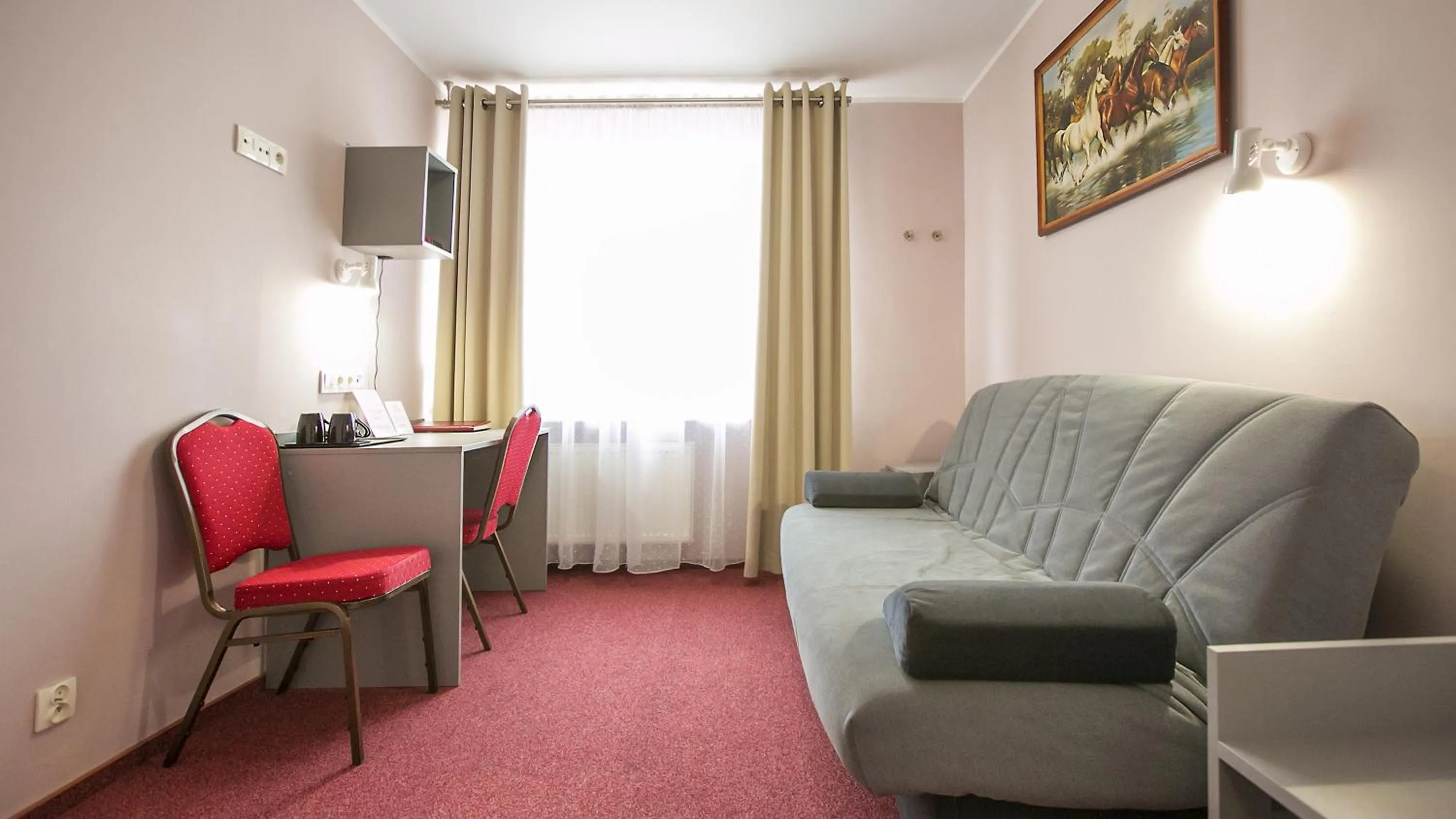 Photo of the whole room in Hotel Unibus