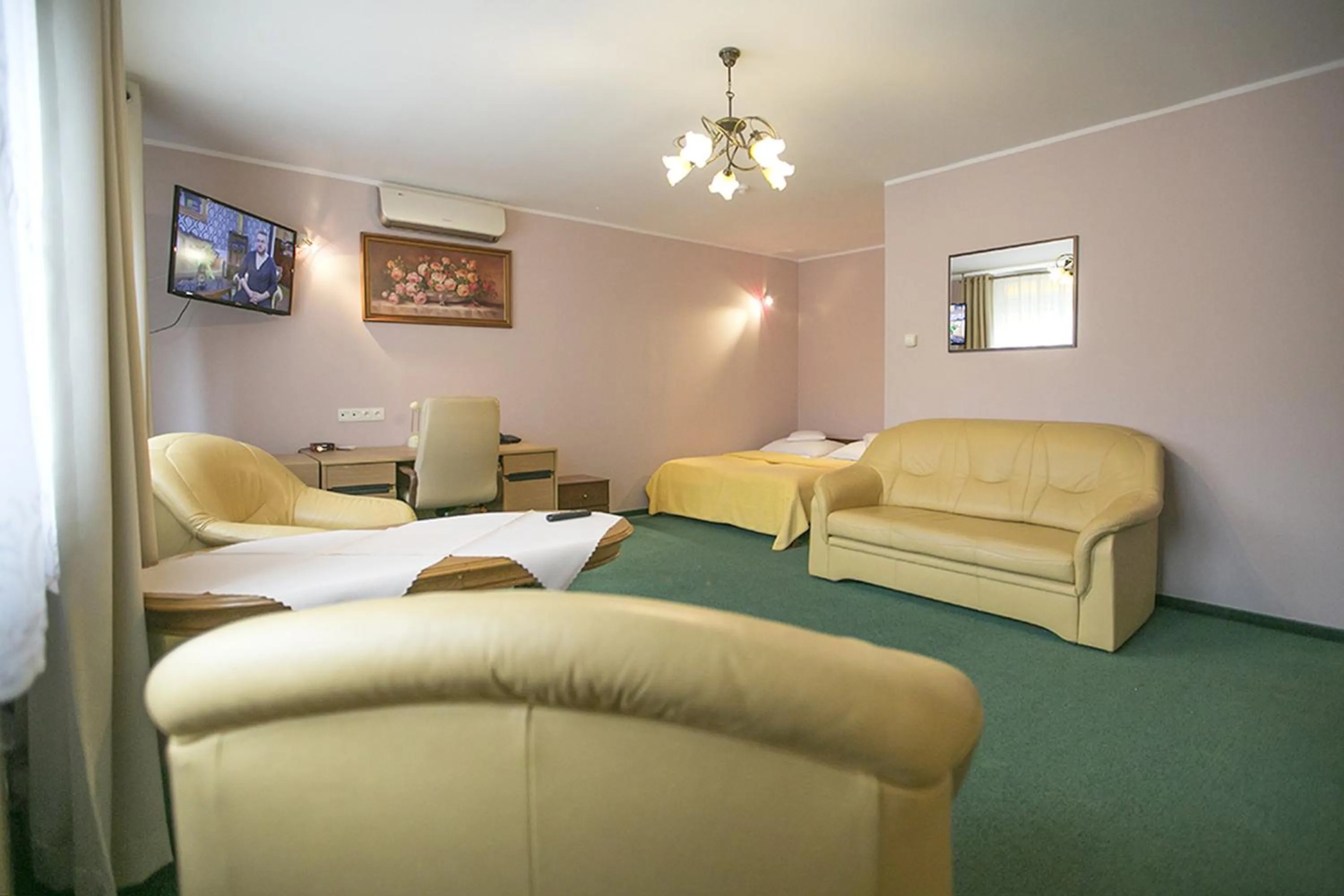 Photo of the whole room in Hotel Unibus