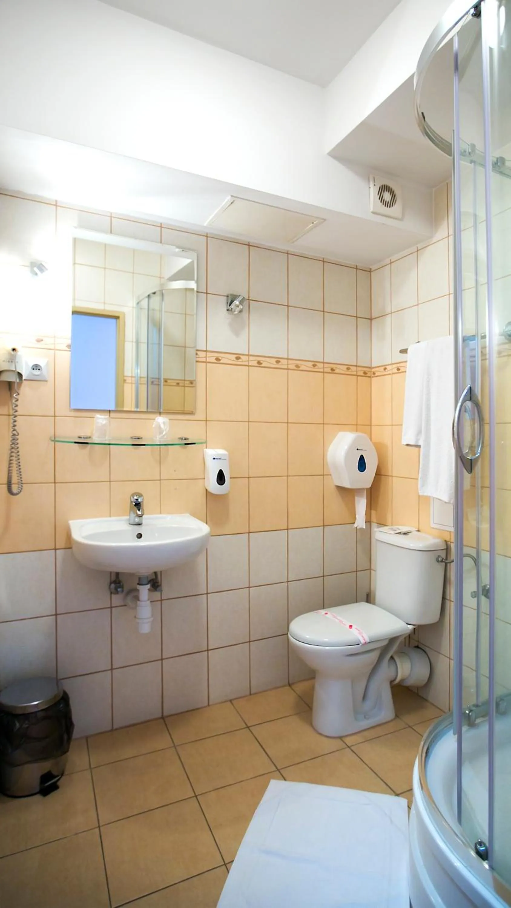 Photo of the whole room in Hotel Unibus