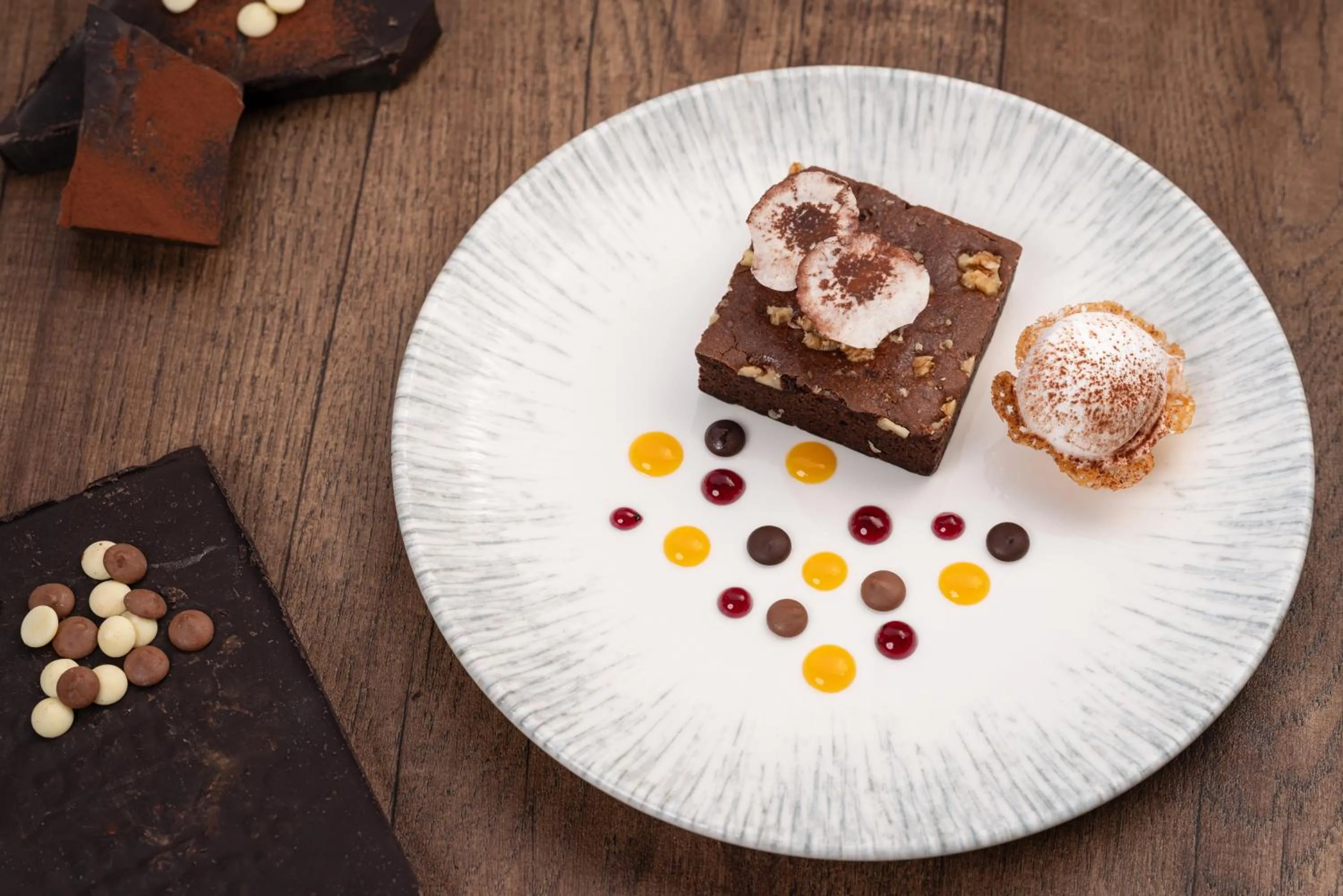 Food and drinks in Holiday Inn Gurgaon NH8 by IHG