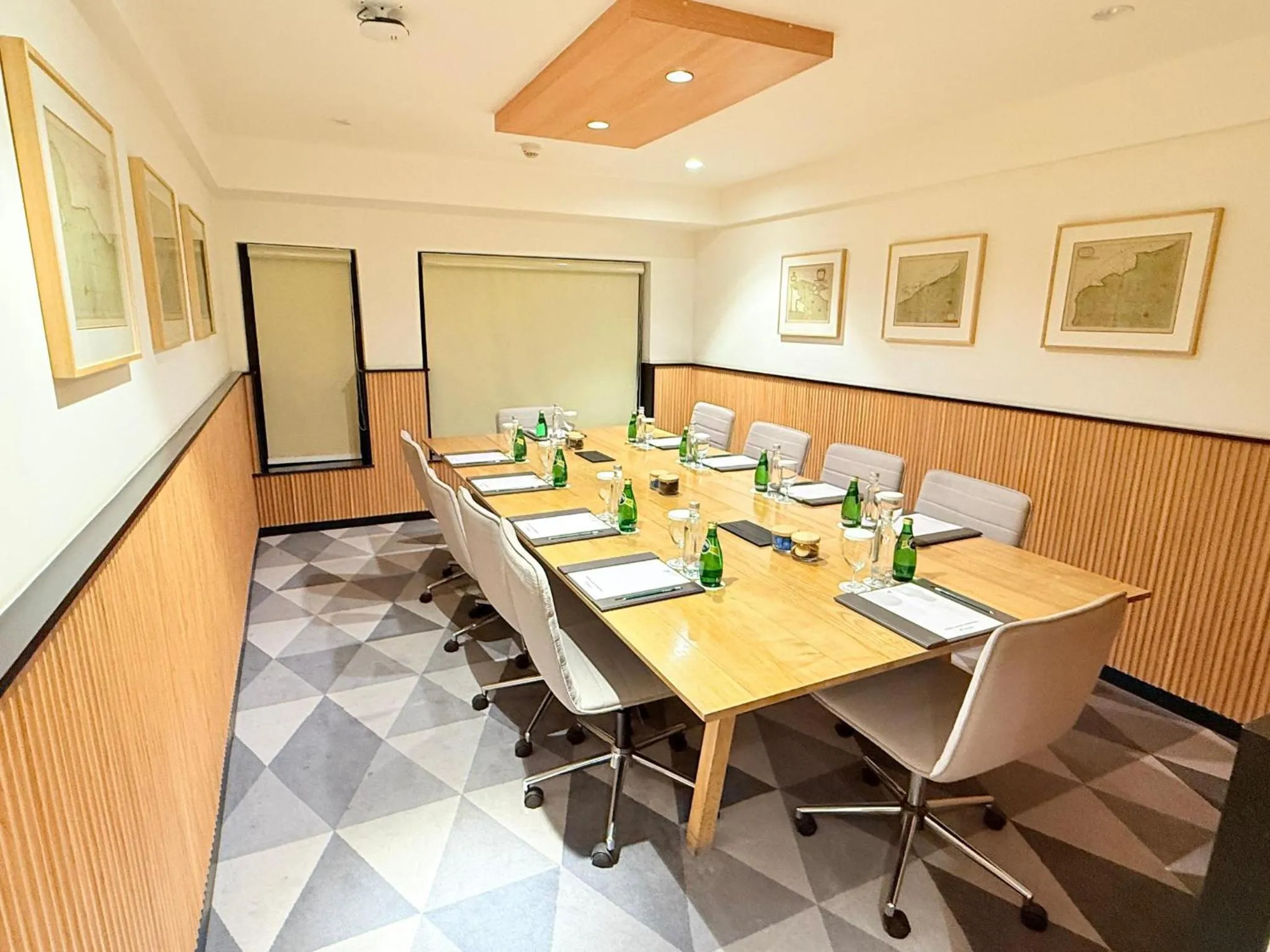 Meeting/conference room in Holiday Inn Gurgaon NH8 by IHG