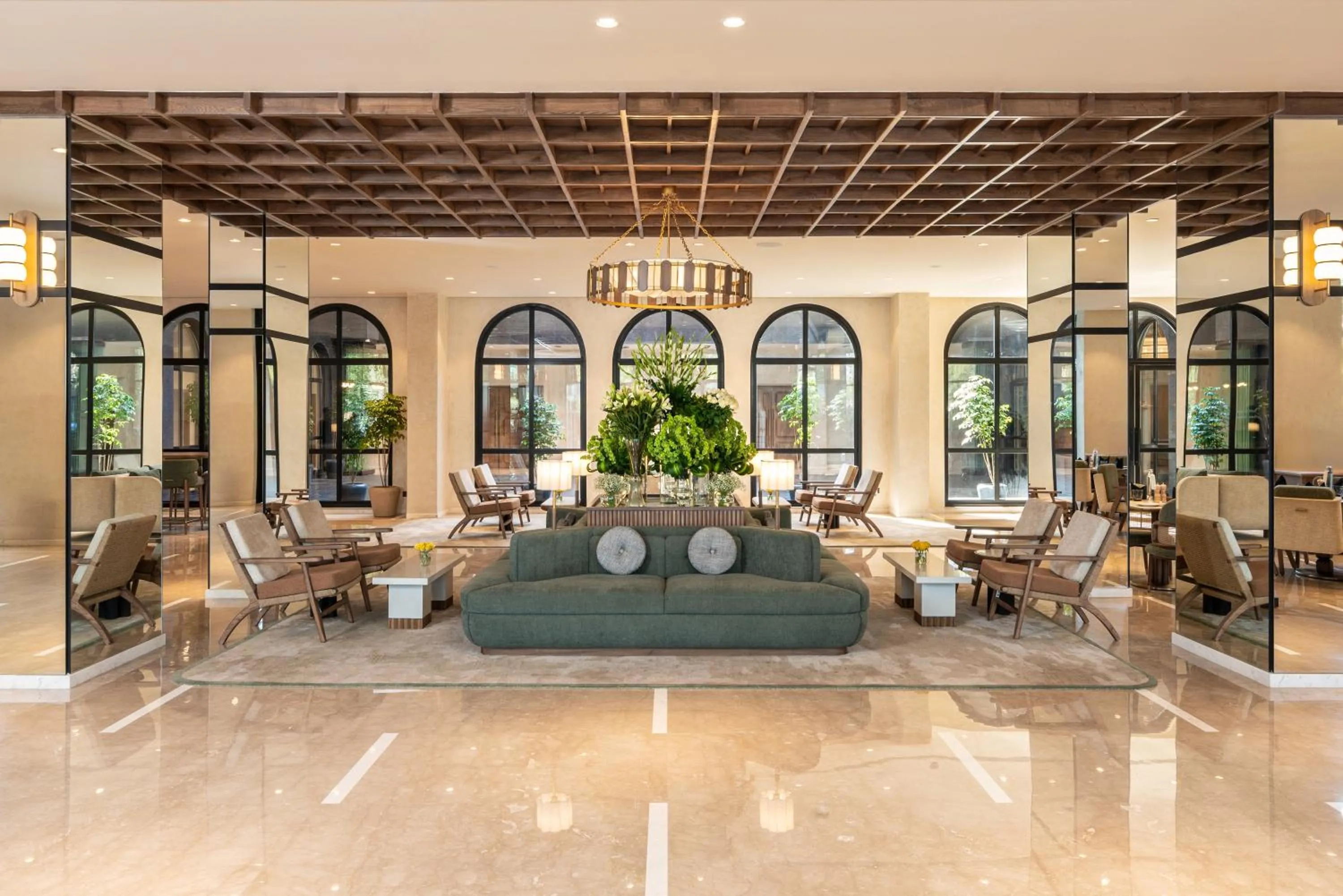 Lobby or reception in Holiday Inn Gurgaon NH8 by IHG