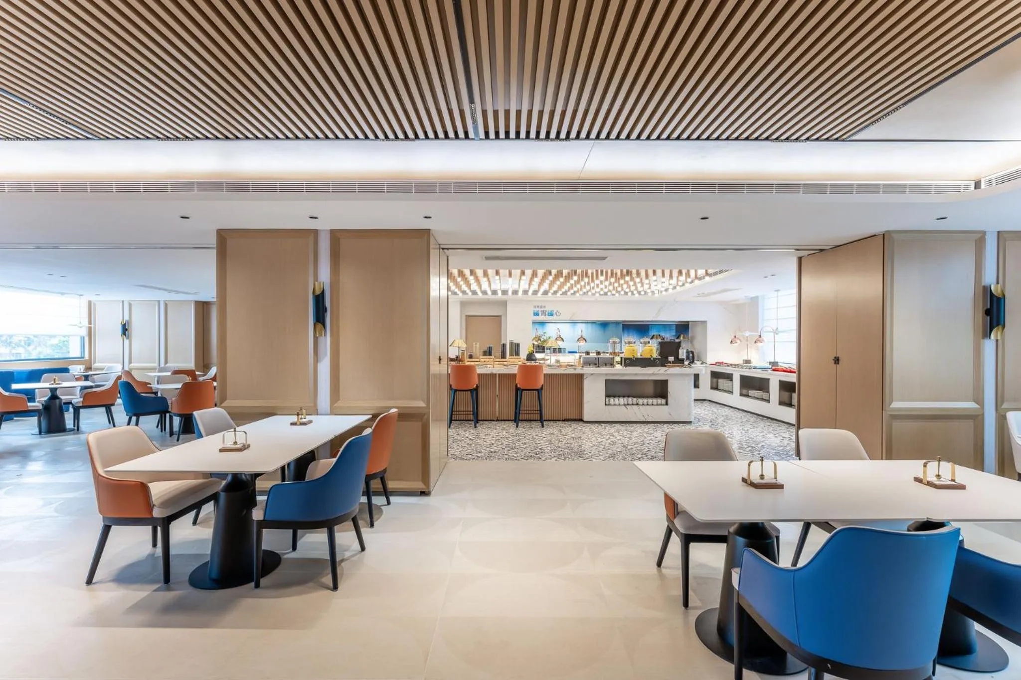 Breakfast in Holiday Inn Express Haikou World Trade Center by IHG