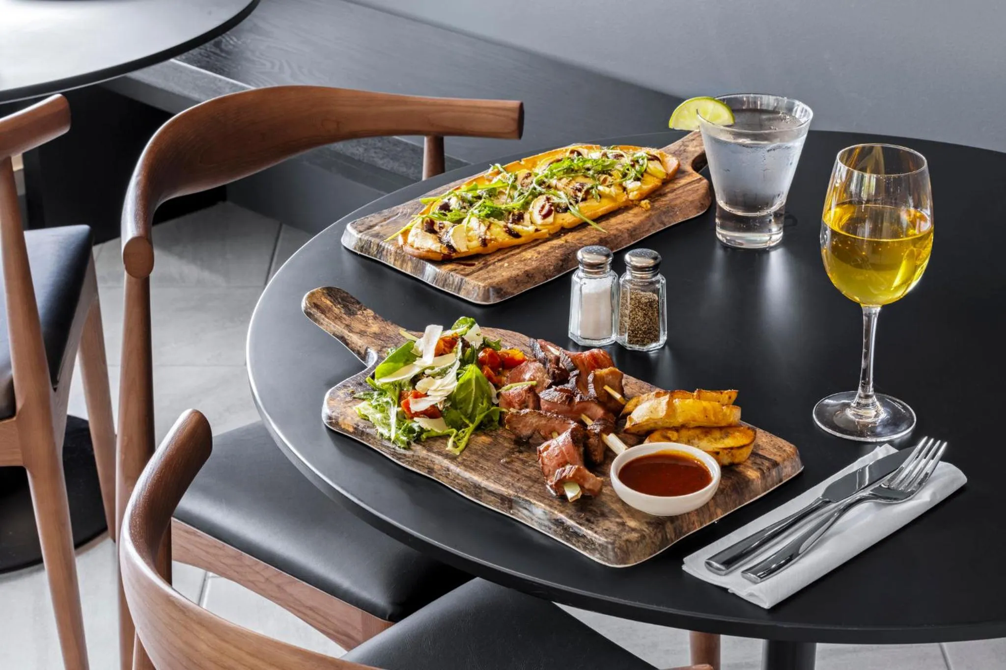 Restaurant/places to eat in EVEN Hotel Portland - Beaverton by IHG