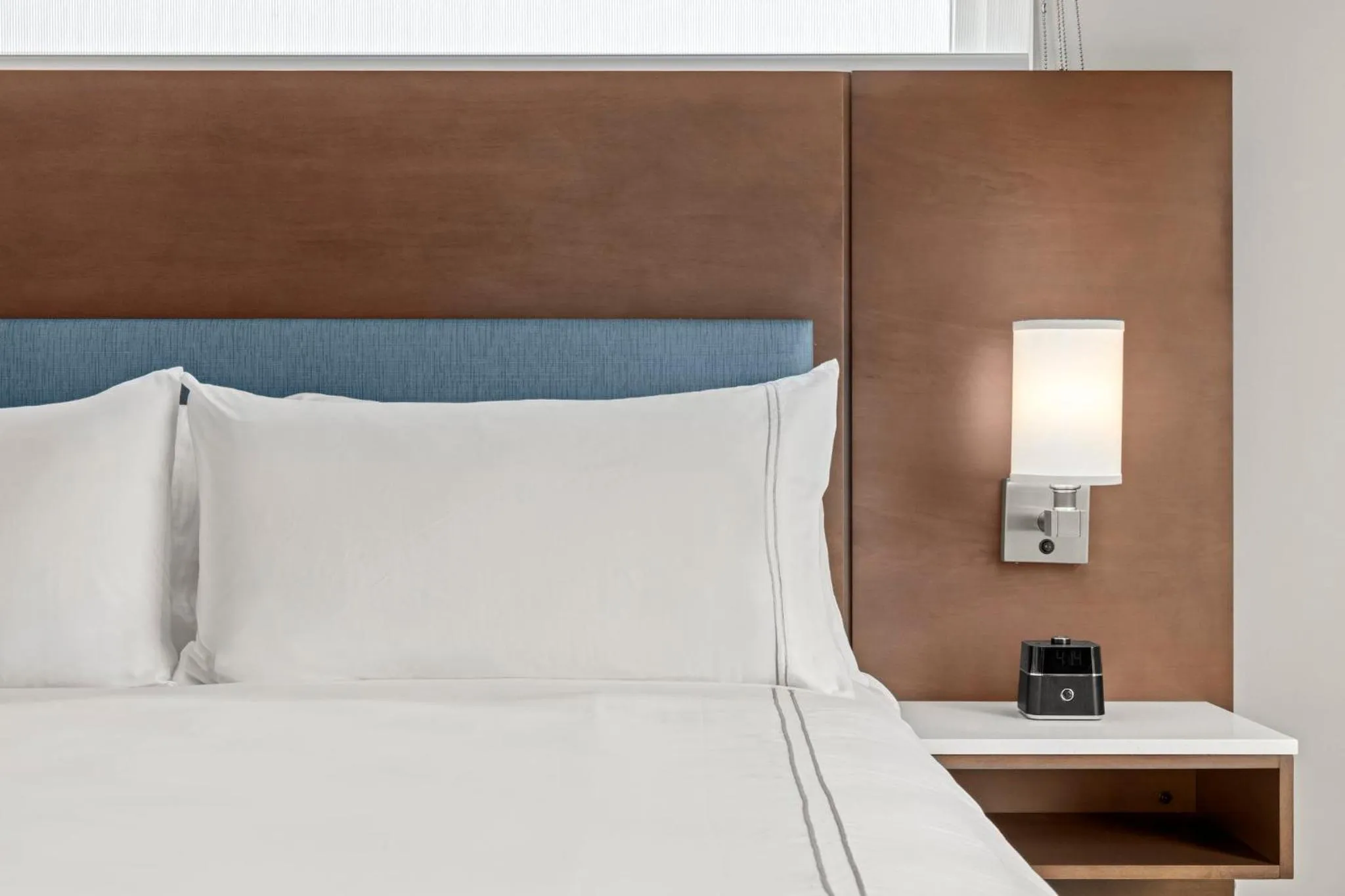 Photo of the whole room, Bed in EVEN Hotel Portland - Beaverton by IHG