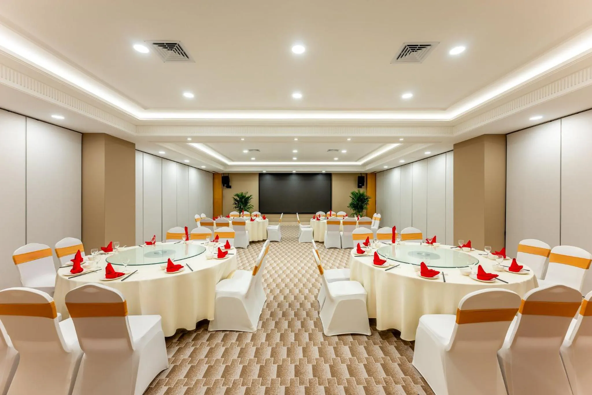 Meeting/conference room in Holiday Inn Jianhu by IHG