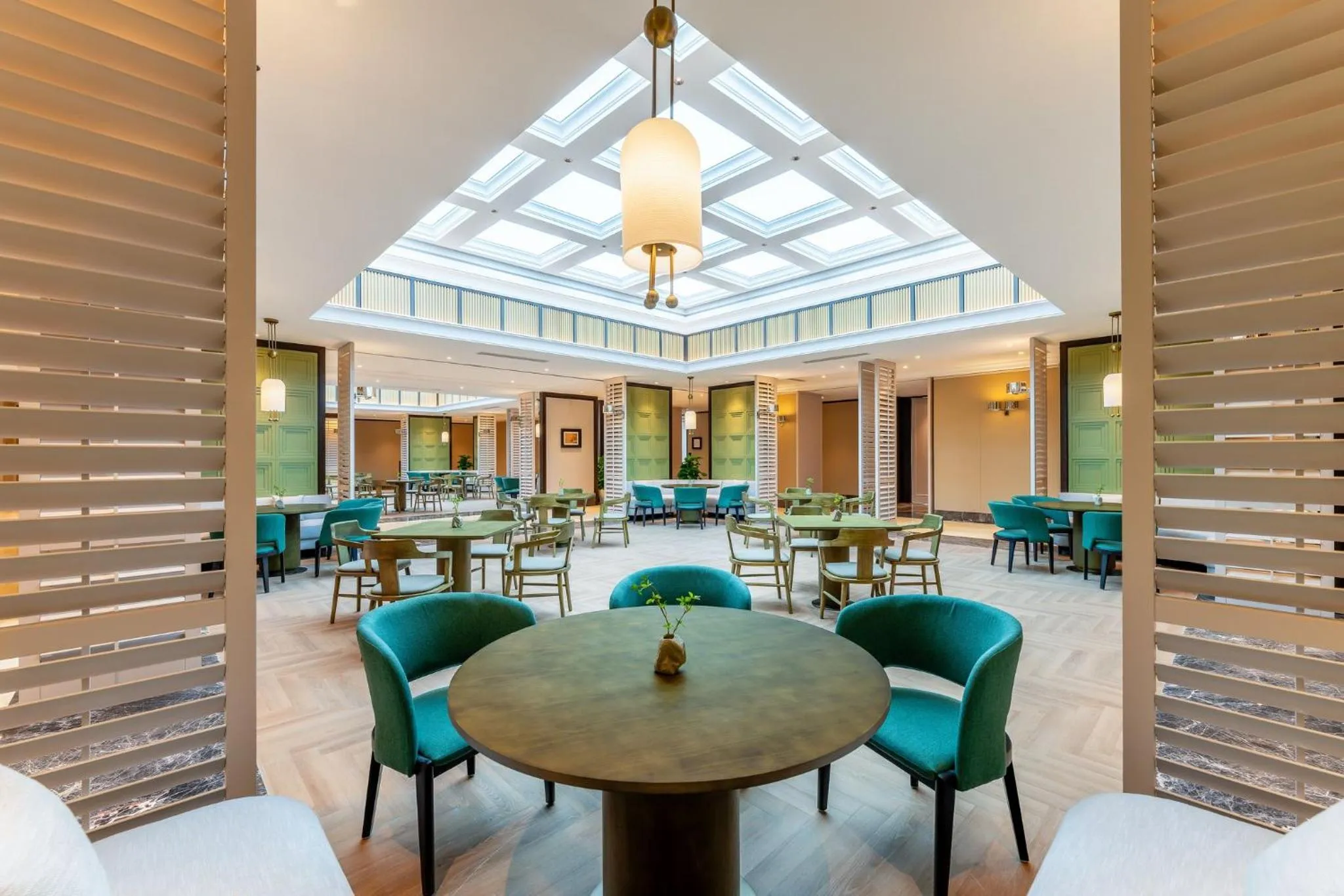 Restaurant/places to eat in Holiday Inn Jianhu by IHG