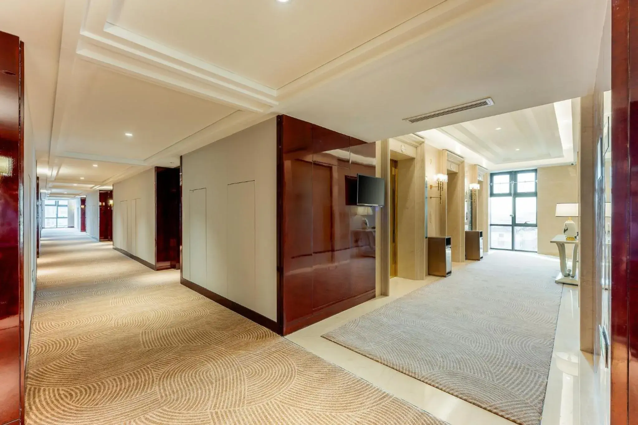 Lobby or reception in Holiday Inn Jianhu by IHG Lobby or reception in Holiday Inn Jianhu by IHG