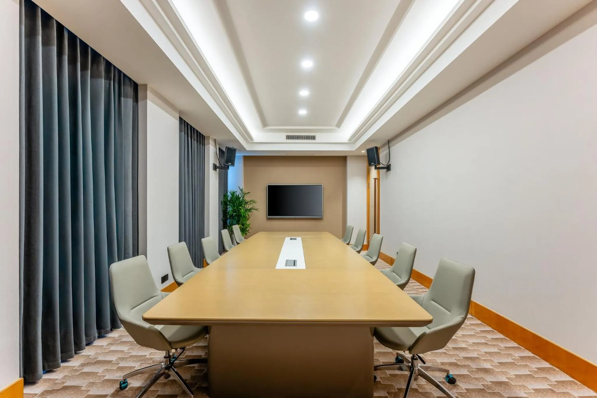 Meeting/conference room in Holiday Inn Jianhu by IHG
