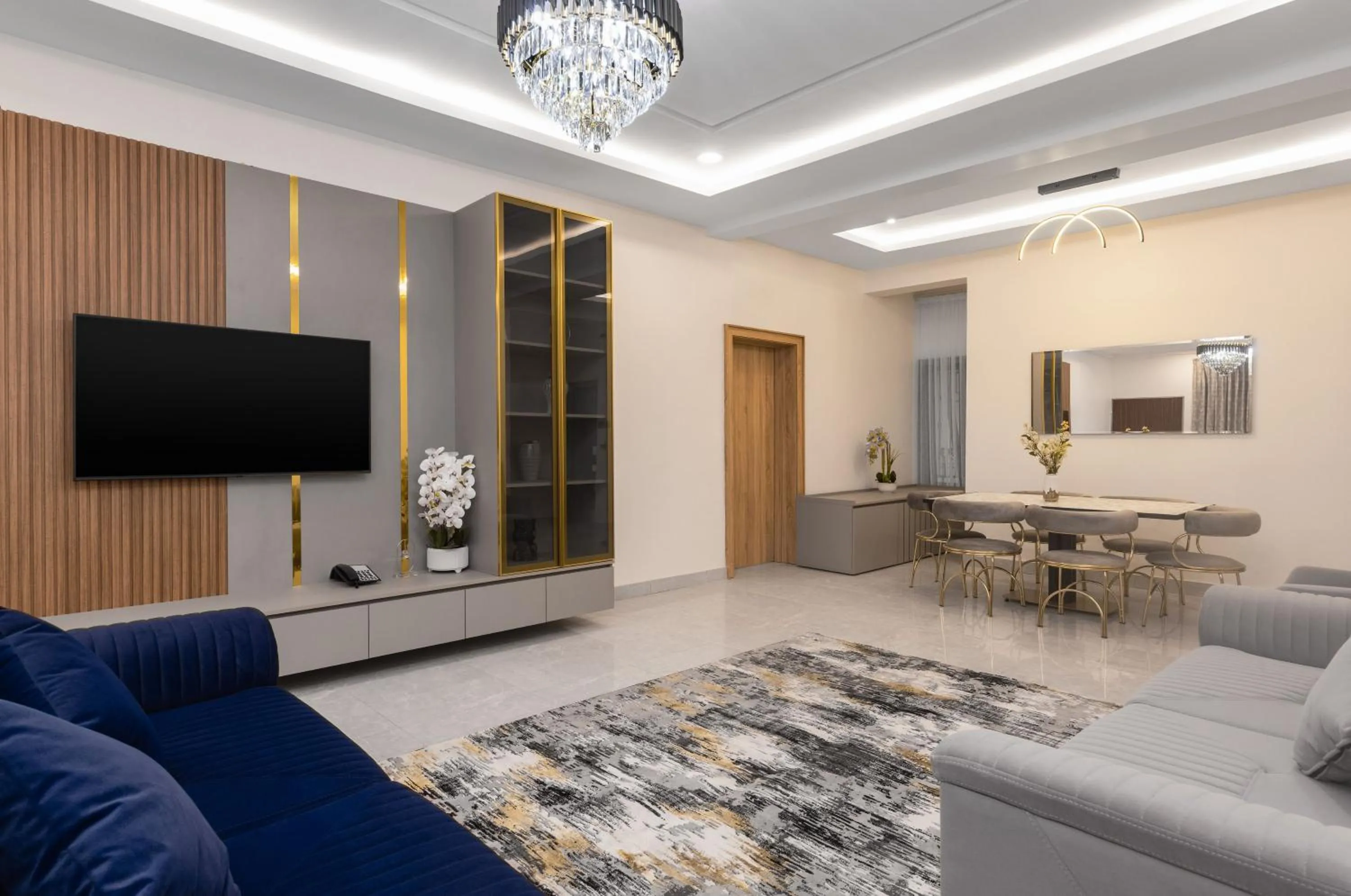 Three-Bedroom Suite in STP Apartments