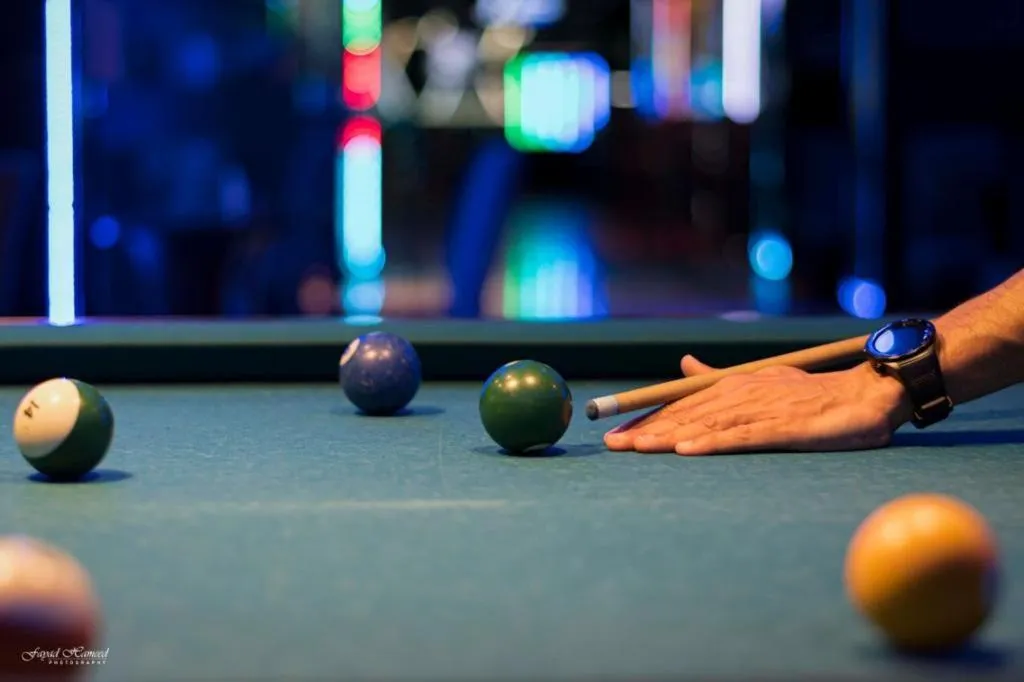 Billiard in Manhattan Avenue Hotel