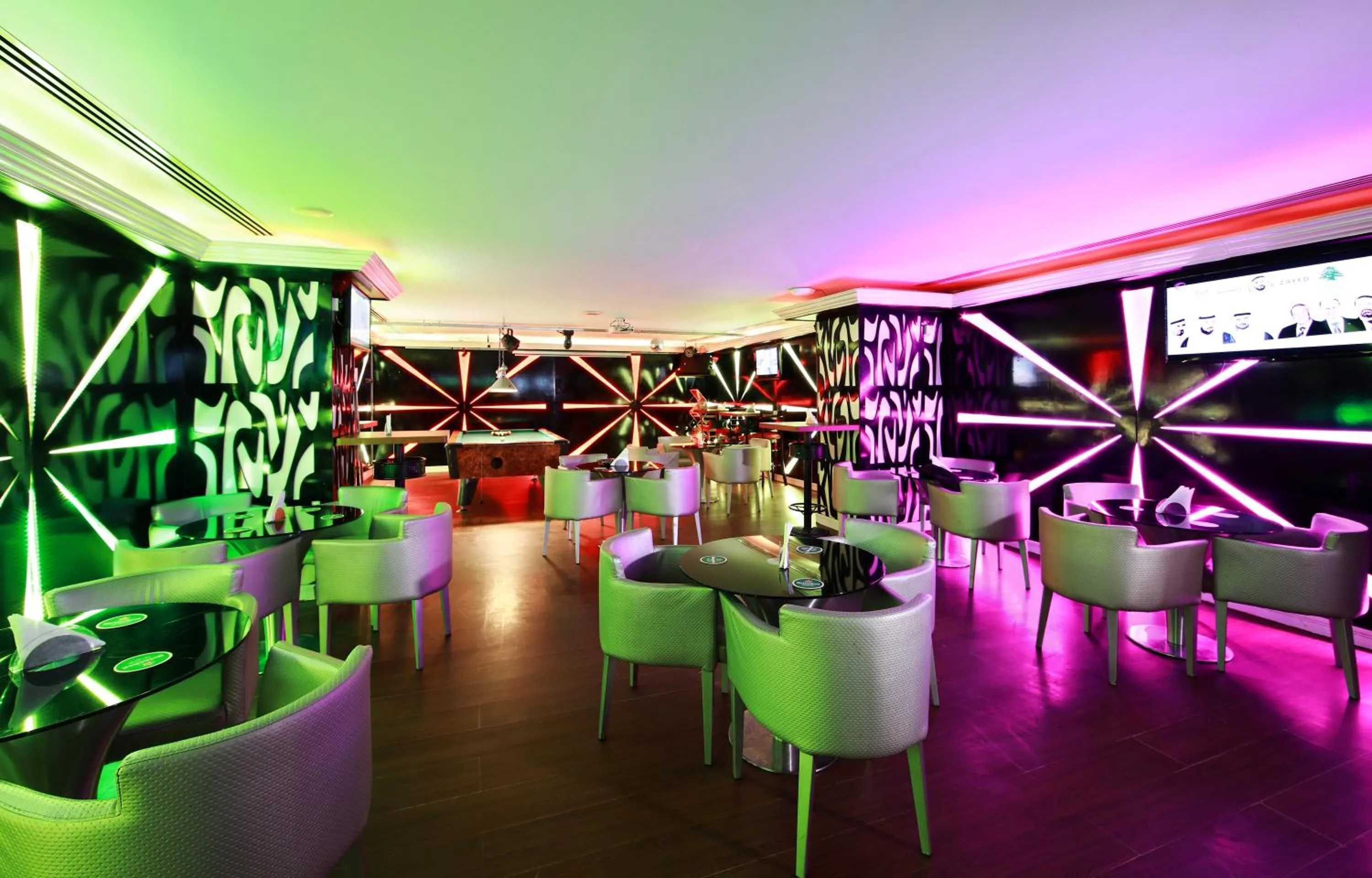 Billiard in Manhattan Avenue Hotel