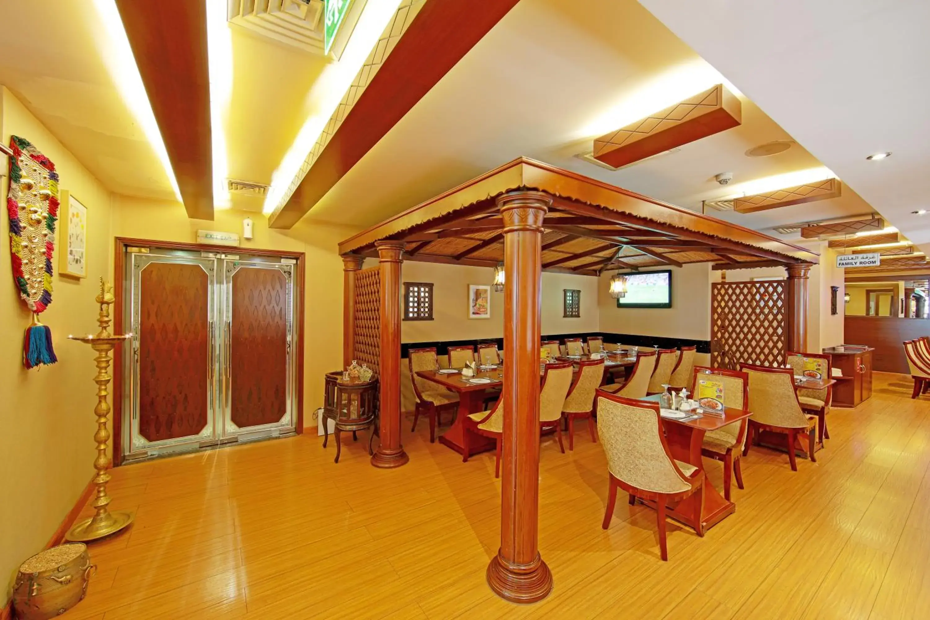 Restaurant/places to eat in Manhattan Avenue Hotel Restaurant/places to eat in Manhattan Avenue Hotel