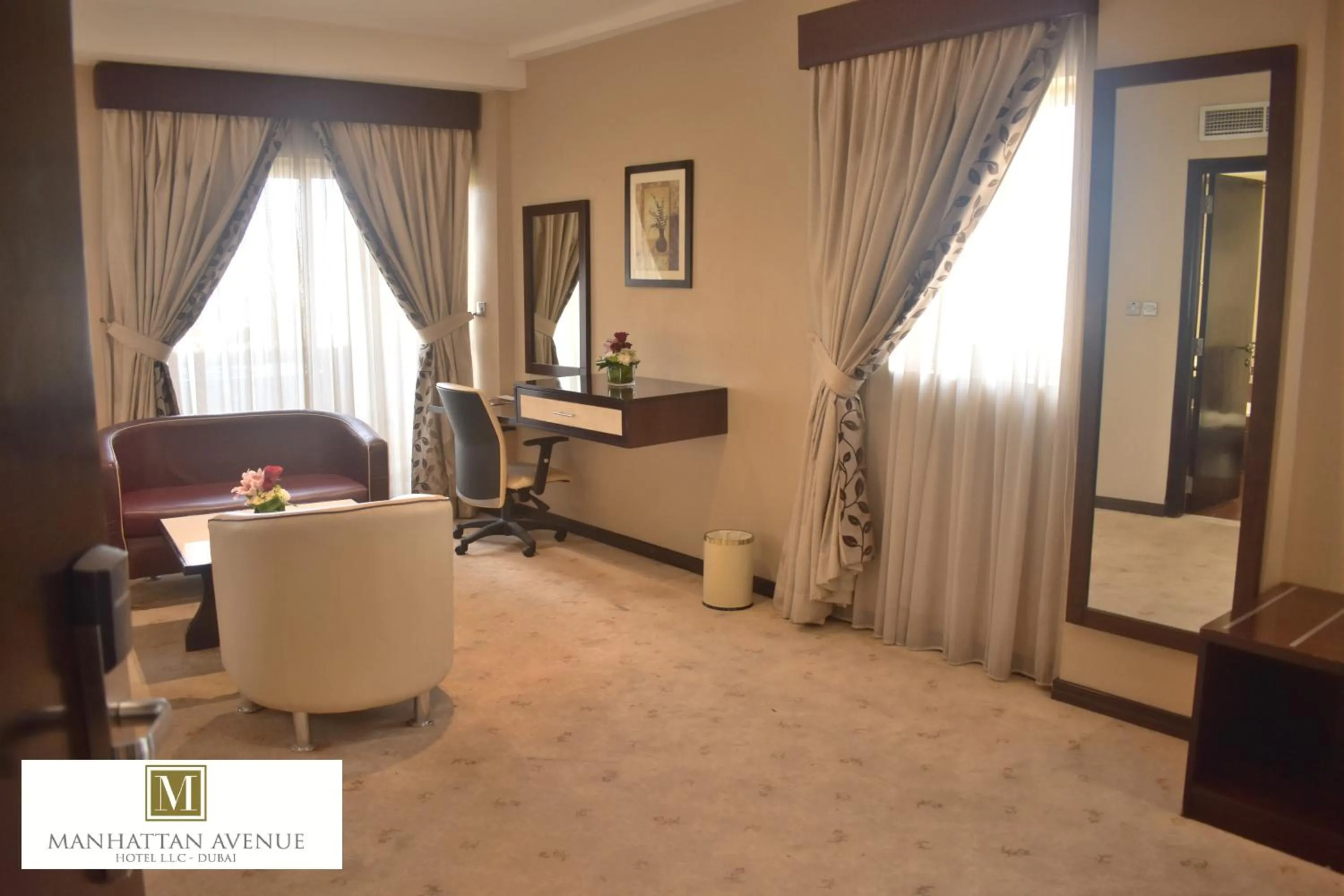 Living room in Manhattan Avenue Hotel