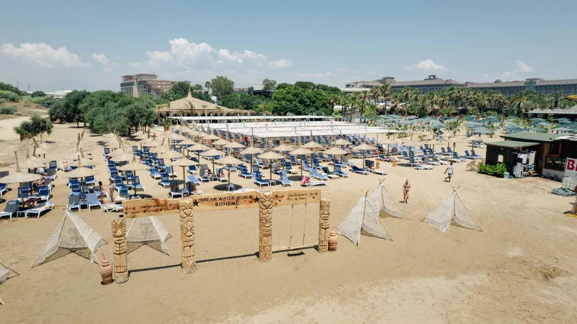 Day in Dream Water World