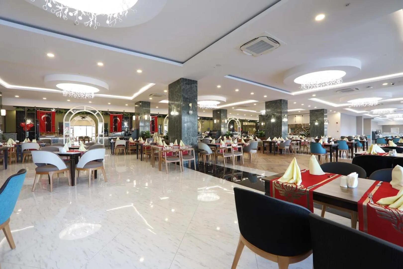 Restaurant/places to eat in Dream Water World