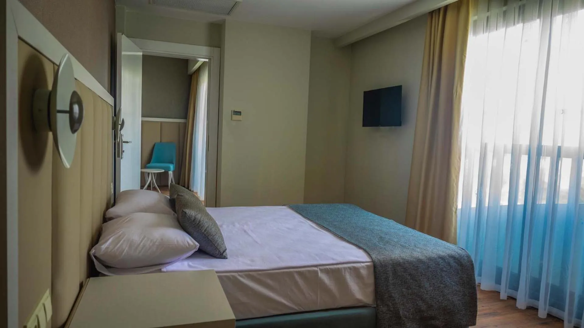 Bed in Dream Water World