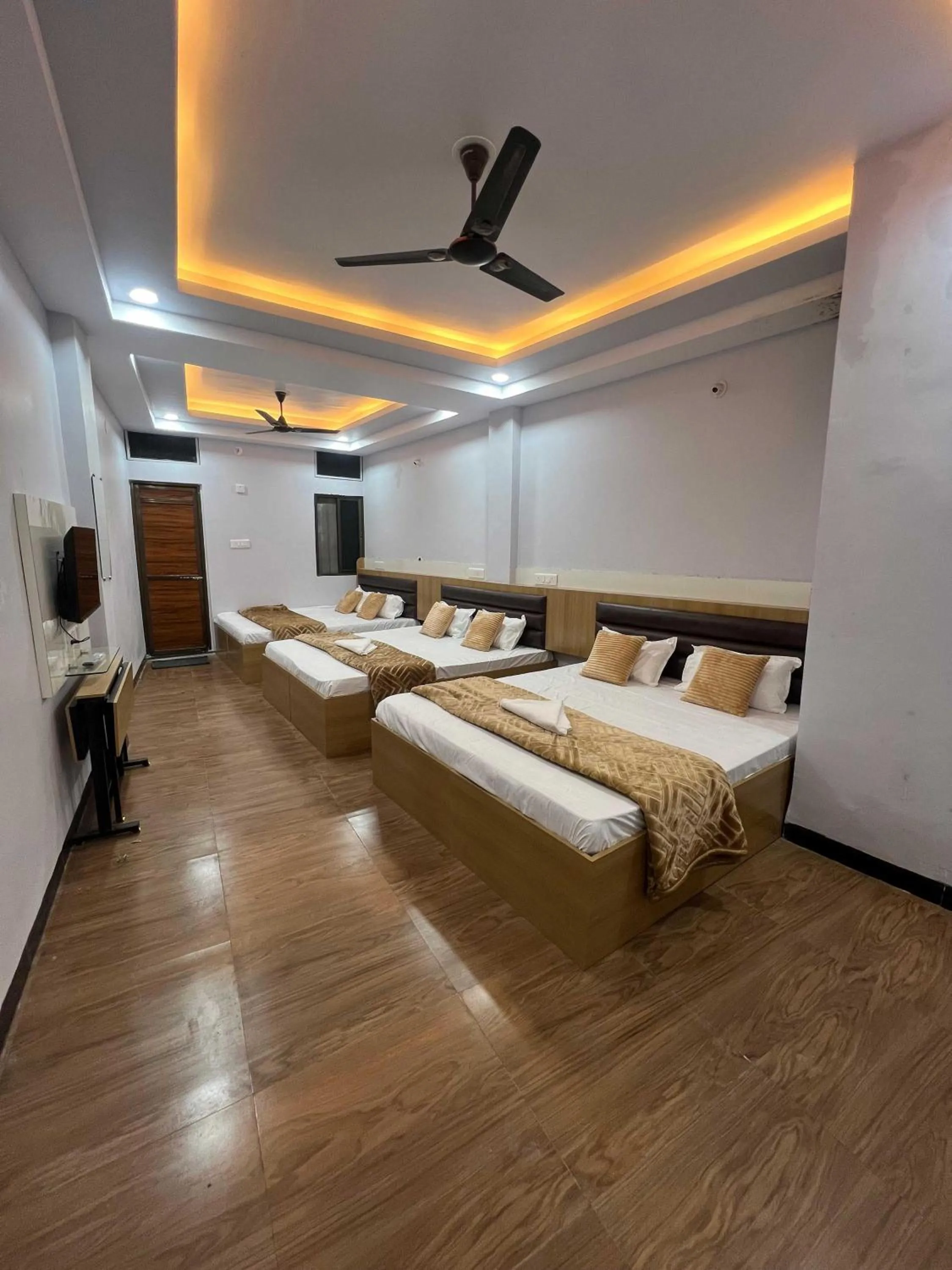 Bed in Hotel Advika Ujjain