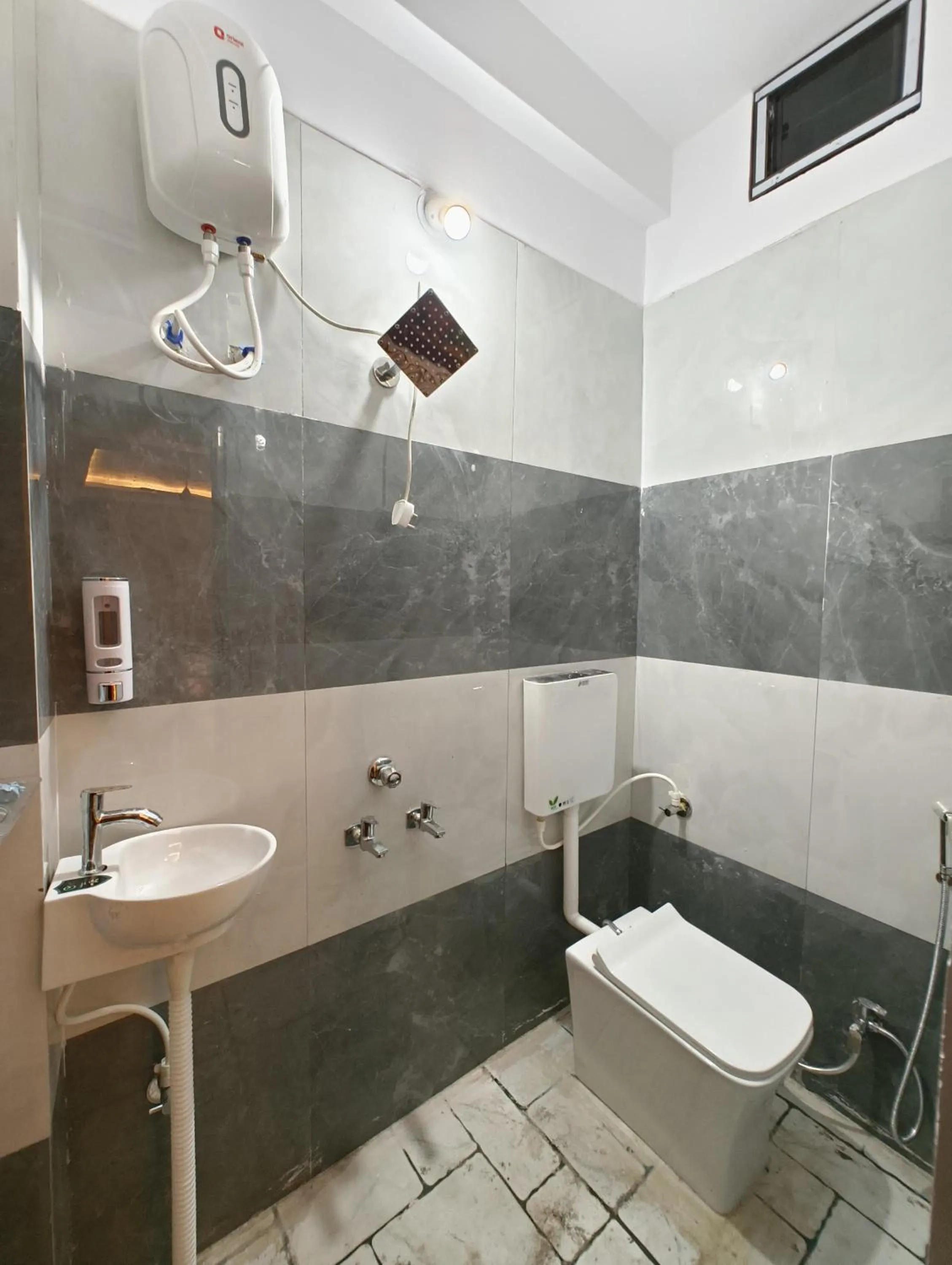 Bathroom in Hotel Advika Ujjain