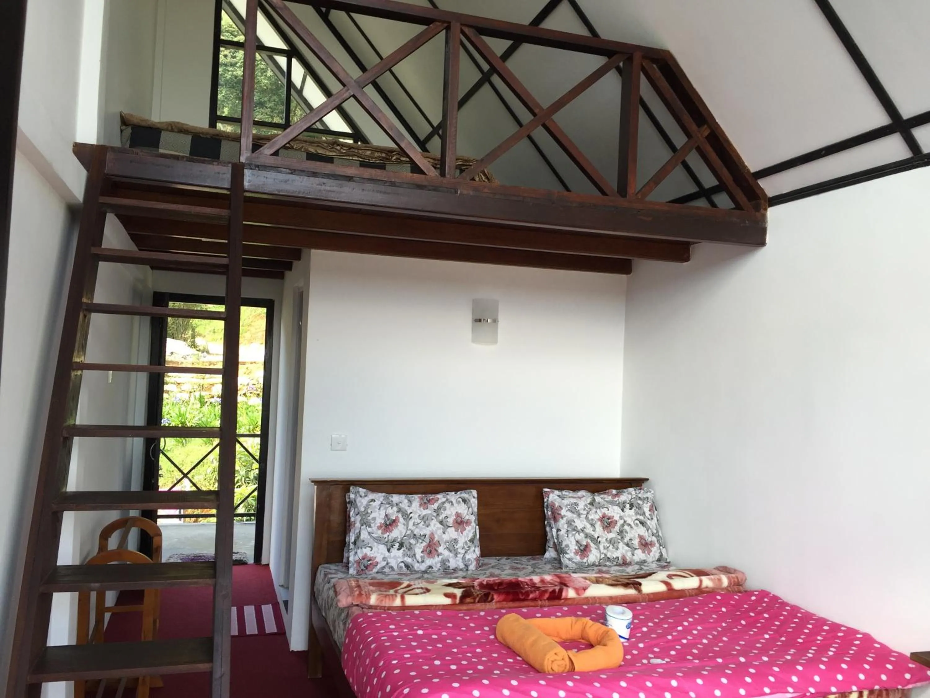 Bed in Sherwood Cottage