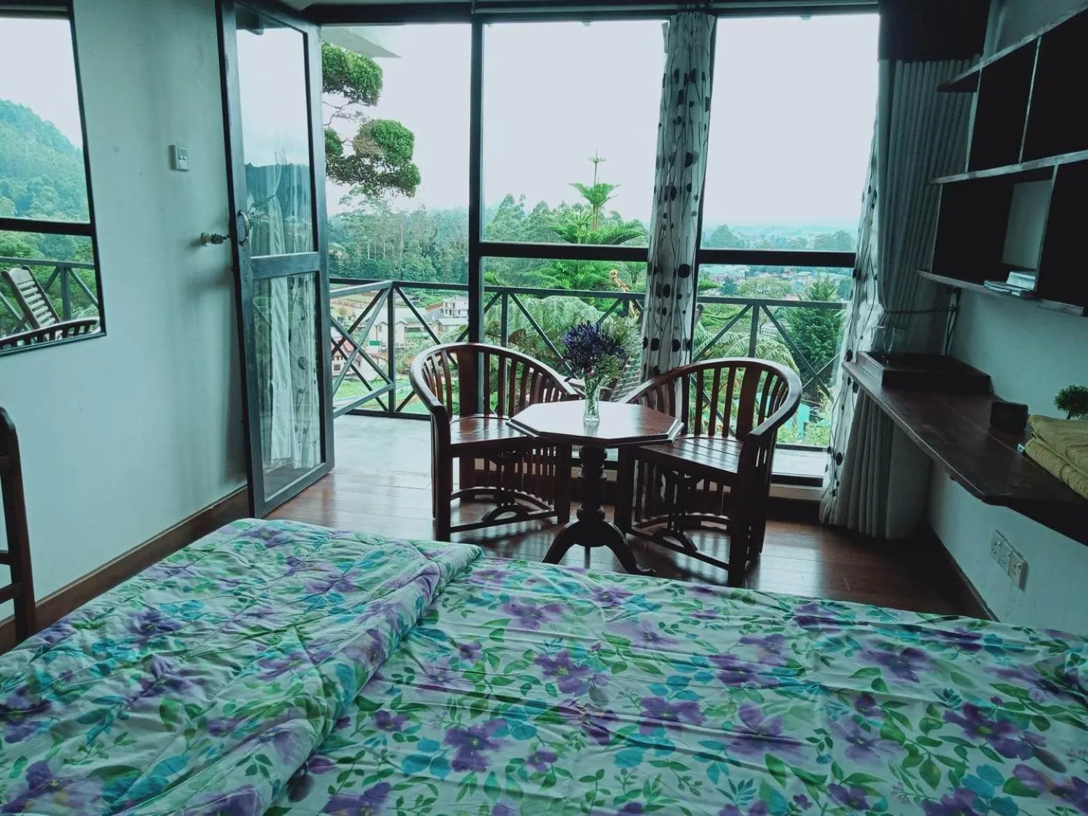 Bed in Sherwood Cottage
