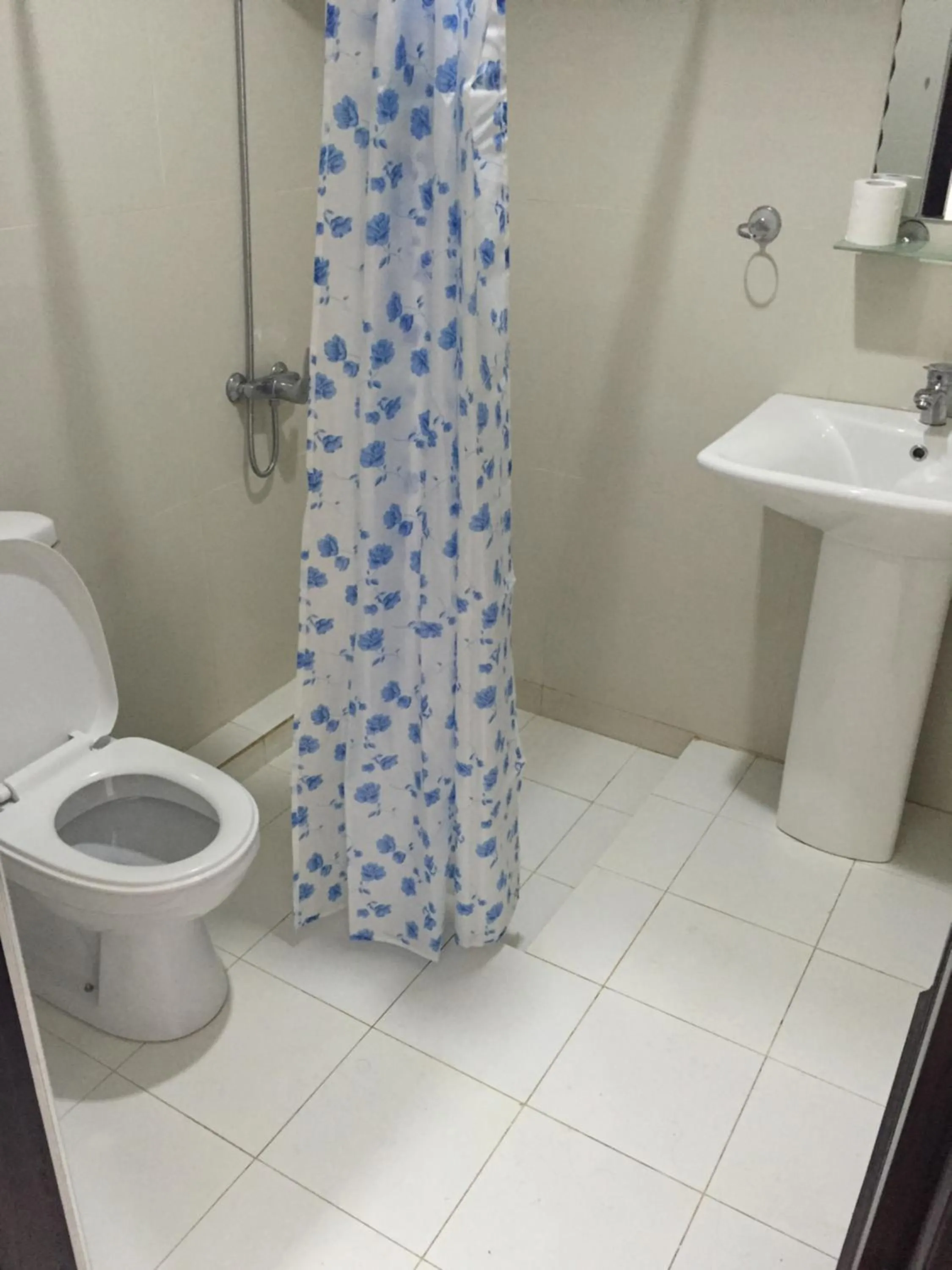 Bathroom in Sherwood Cottage