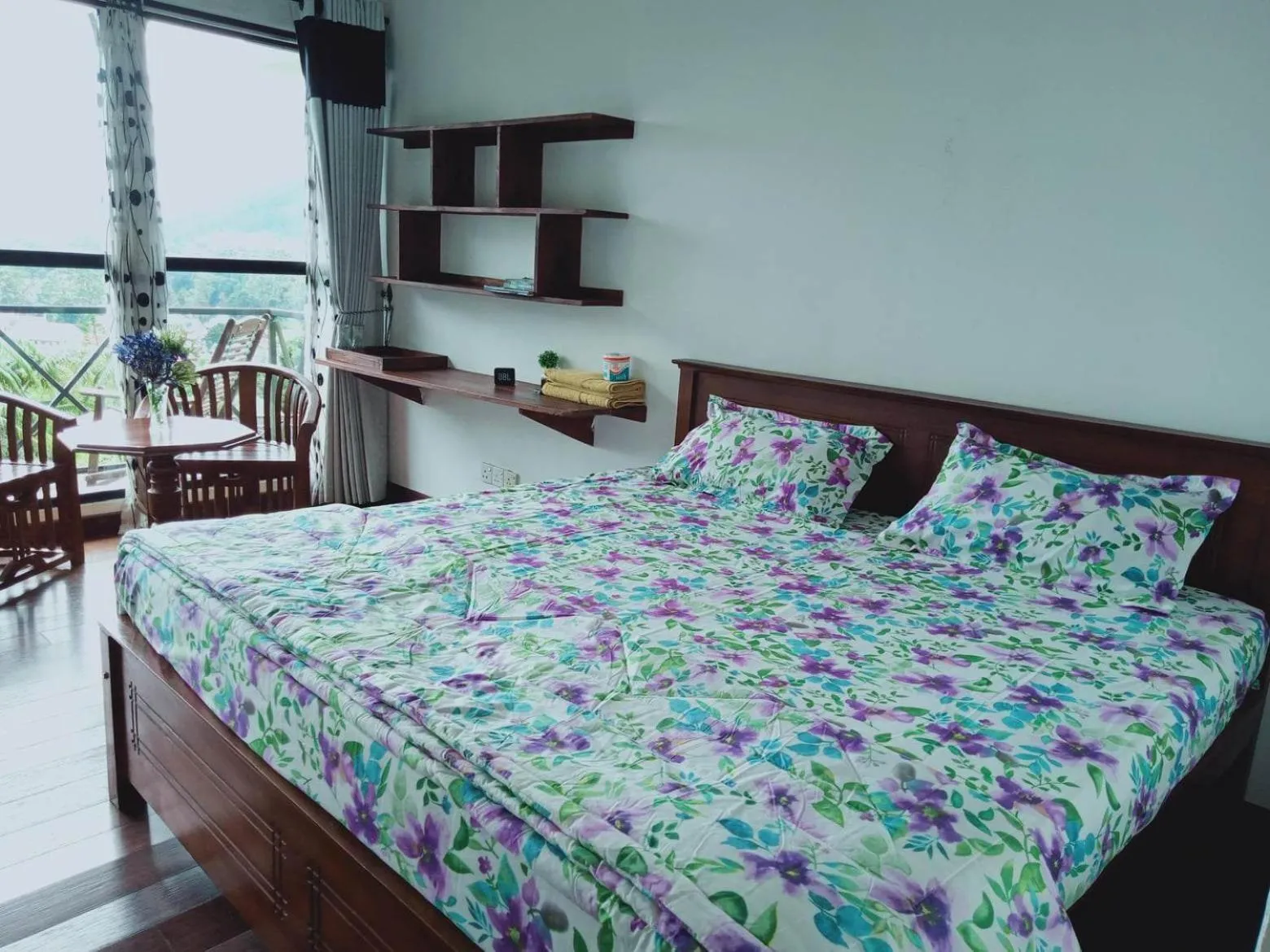 Bed in Sherwood Cottage