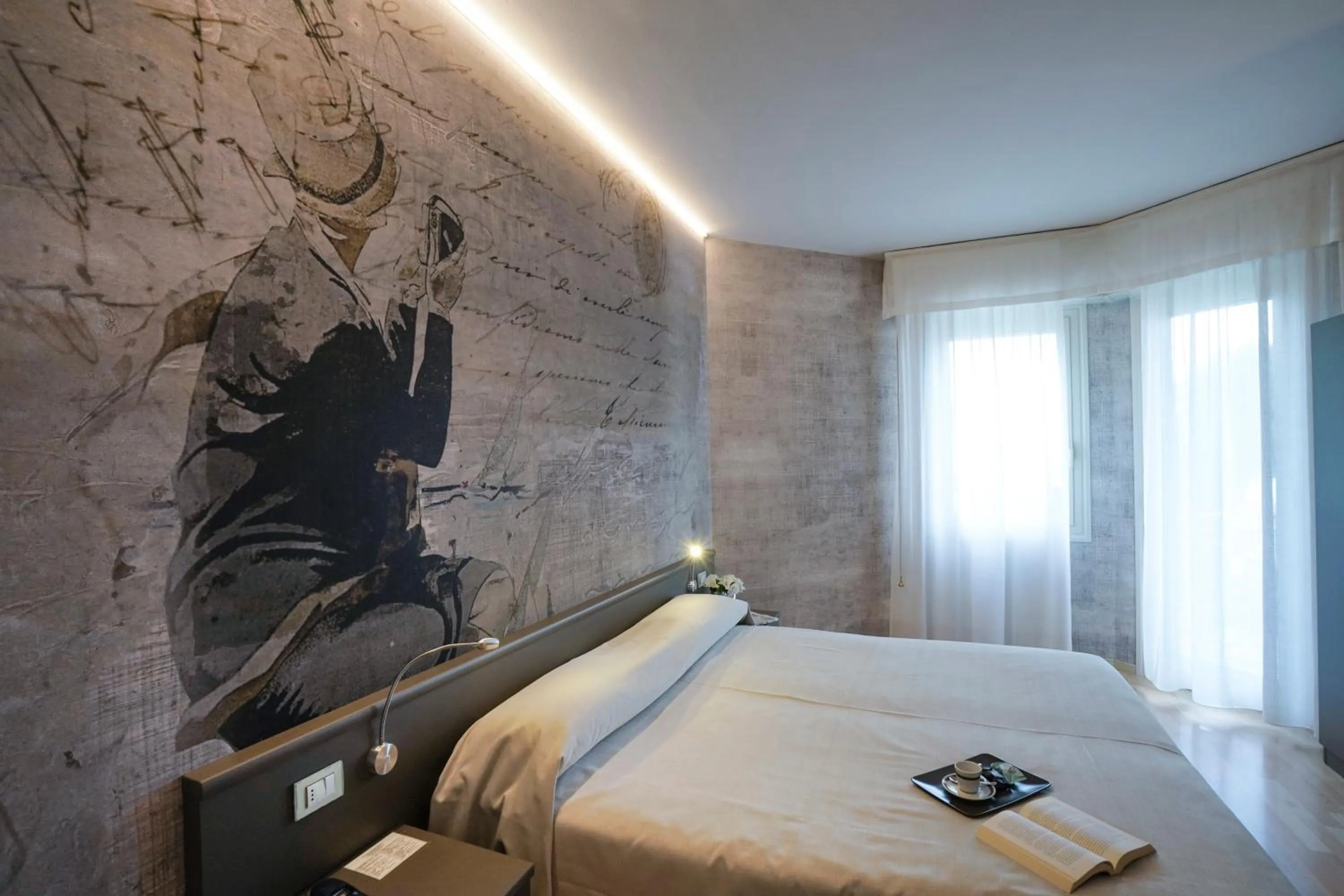 Bedroom, Bed in Sole Mare