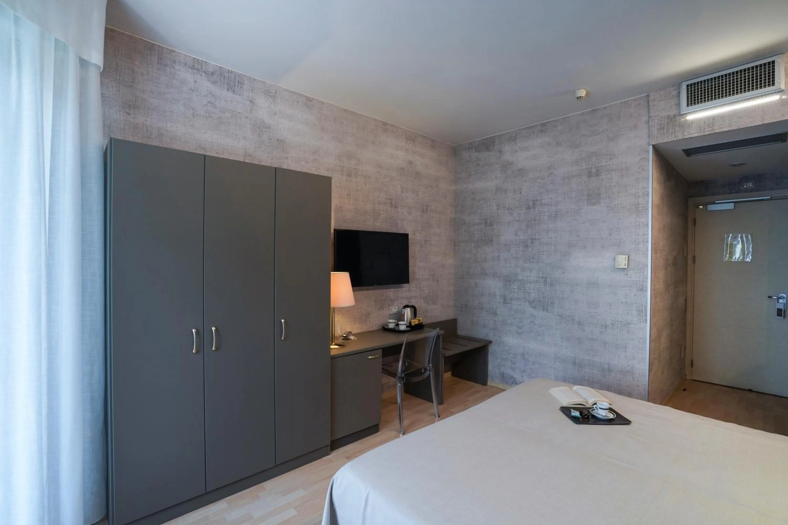 Bedroom, Bed in Sole Mare