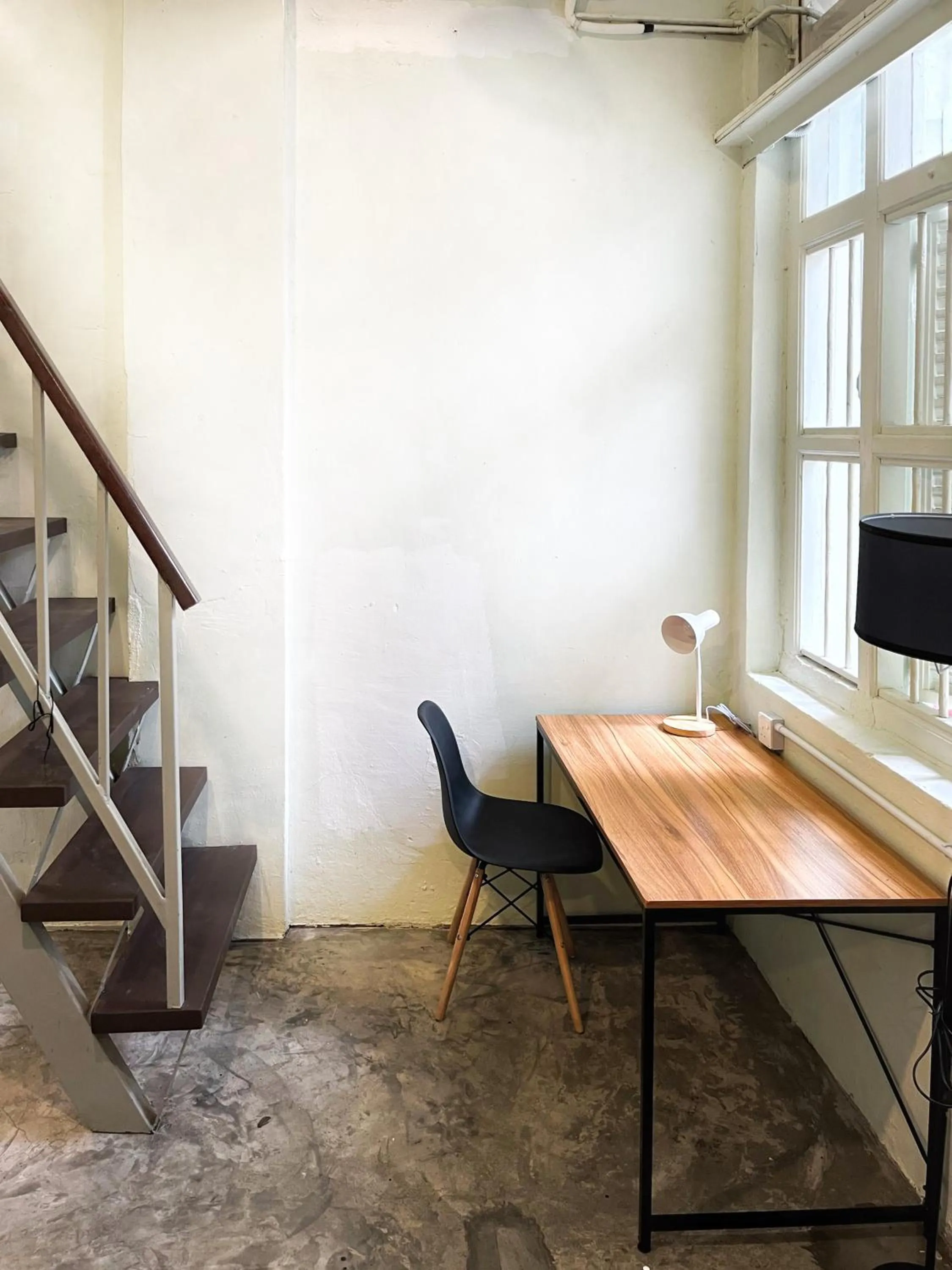 Seating area in Pine Muntri