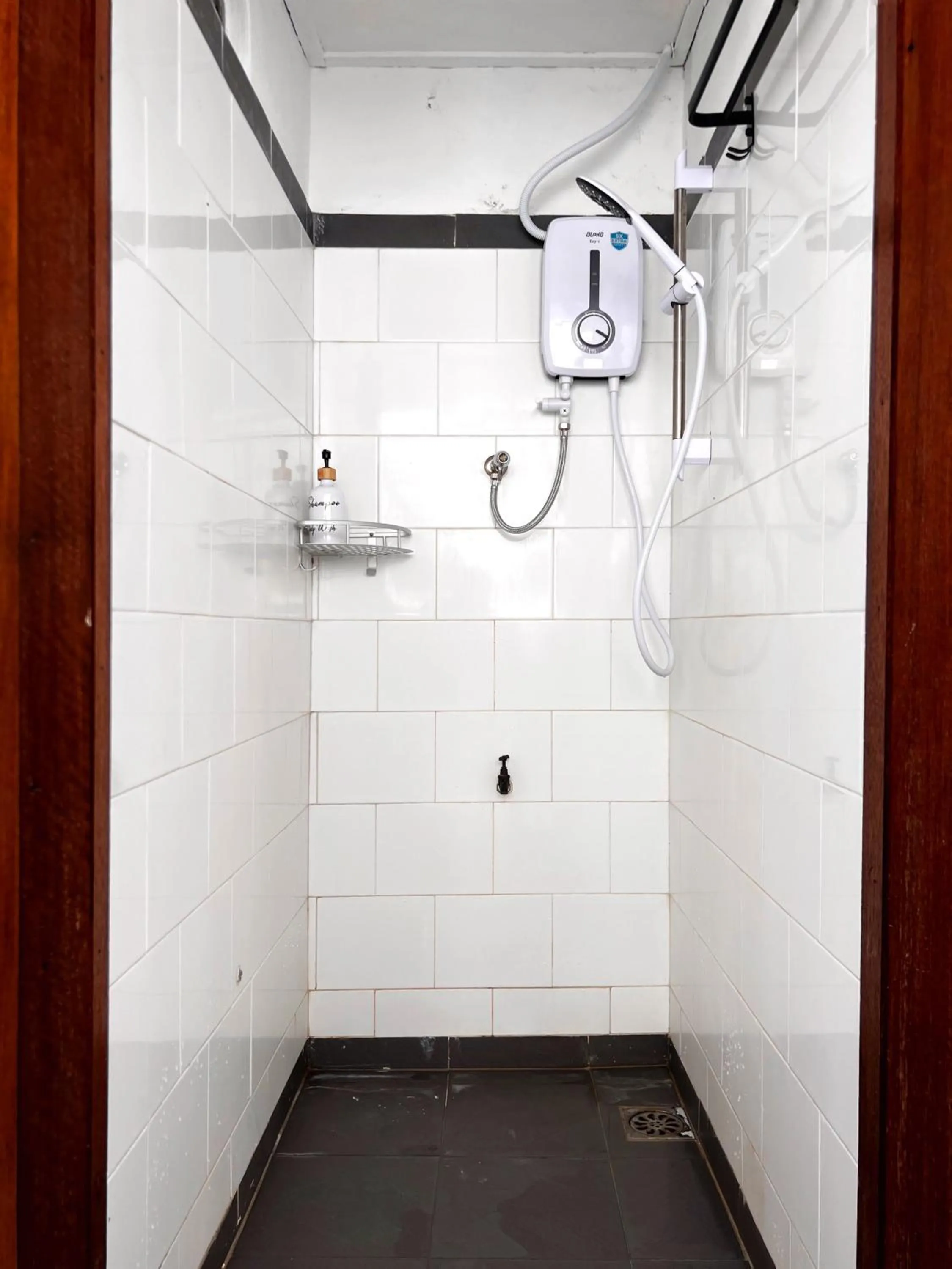 Public Bath in Pine Muntri