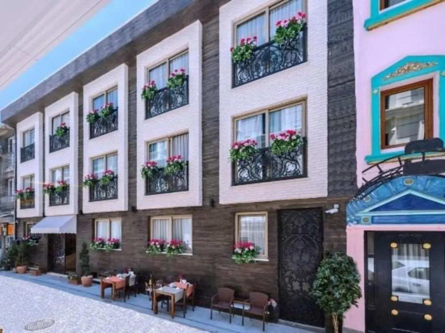 Property building in Aybar Hotel & Spa Property building in Aybar Hotel & Spa